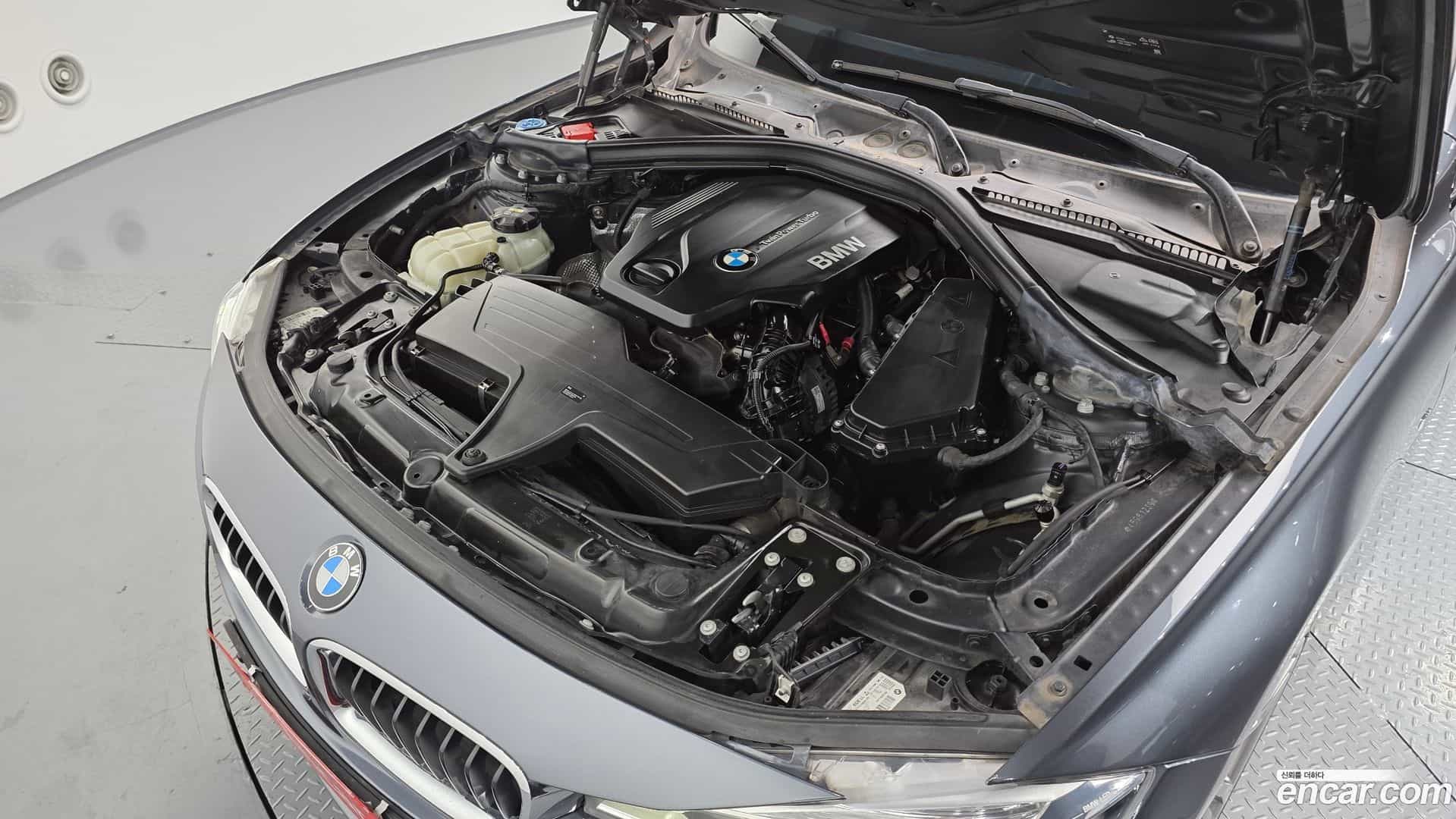 3-Series BMW 2017.6-OUTER-006