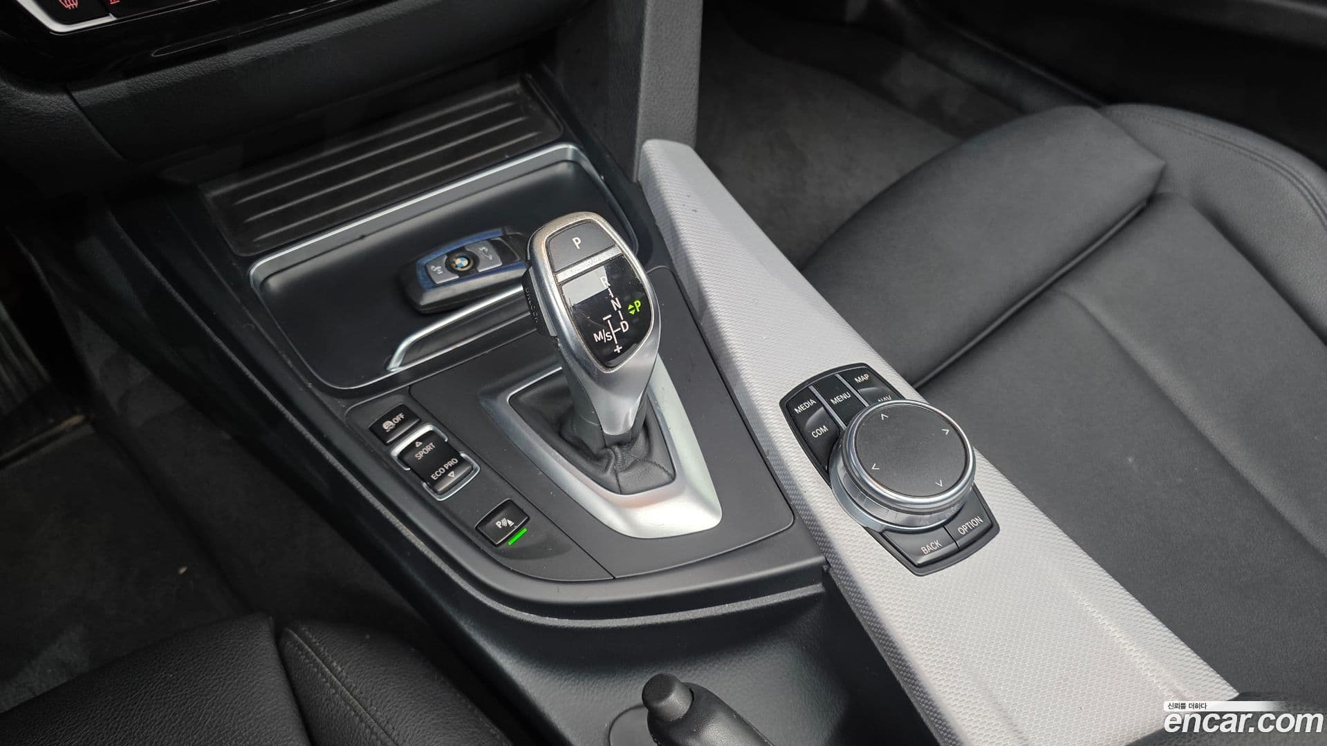 Main__Slider__Photo:3-Series BMW 2017.6-8