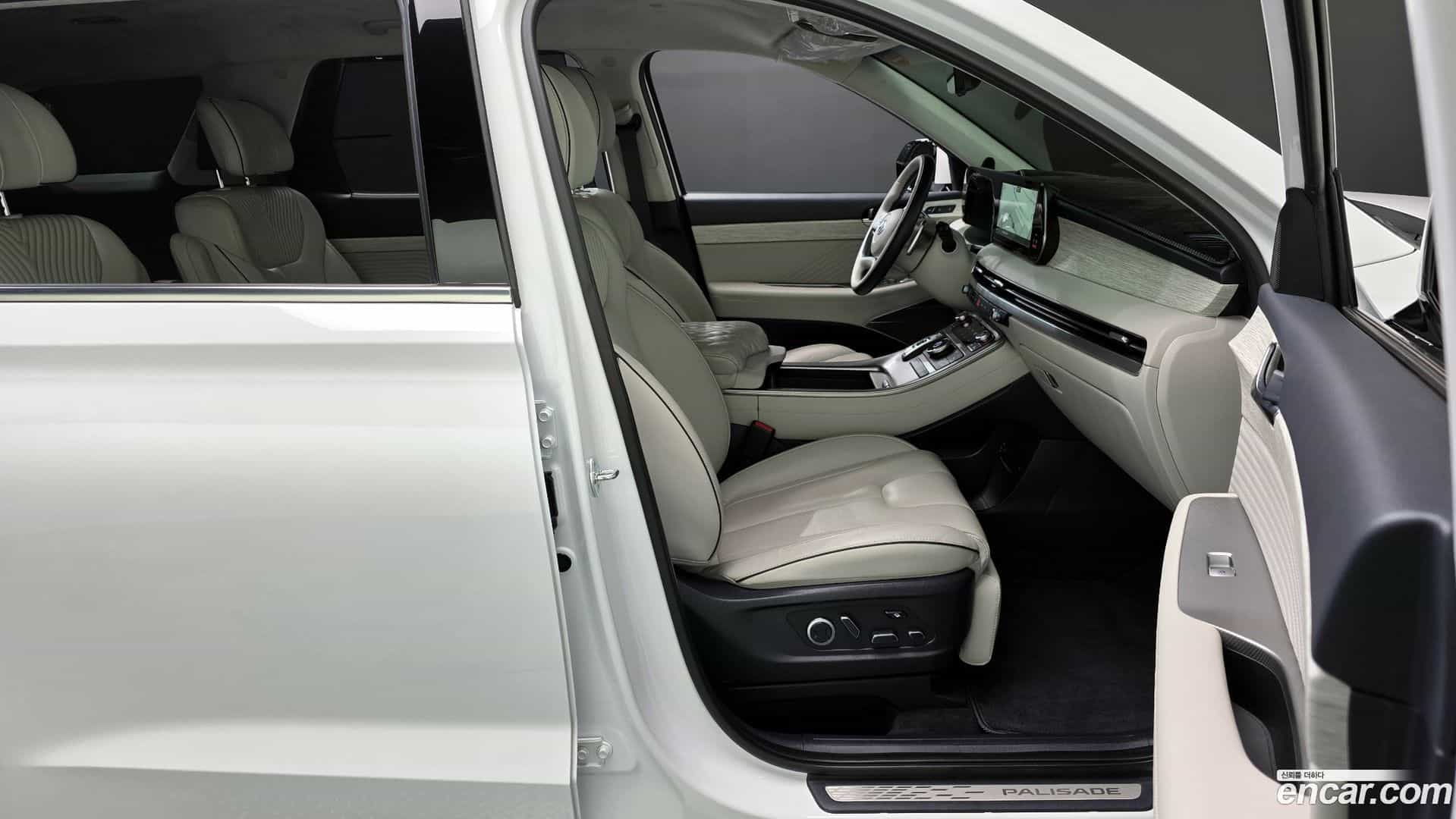 Palisade Hyundai 2023.3-INNER-010