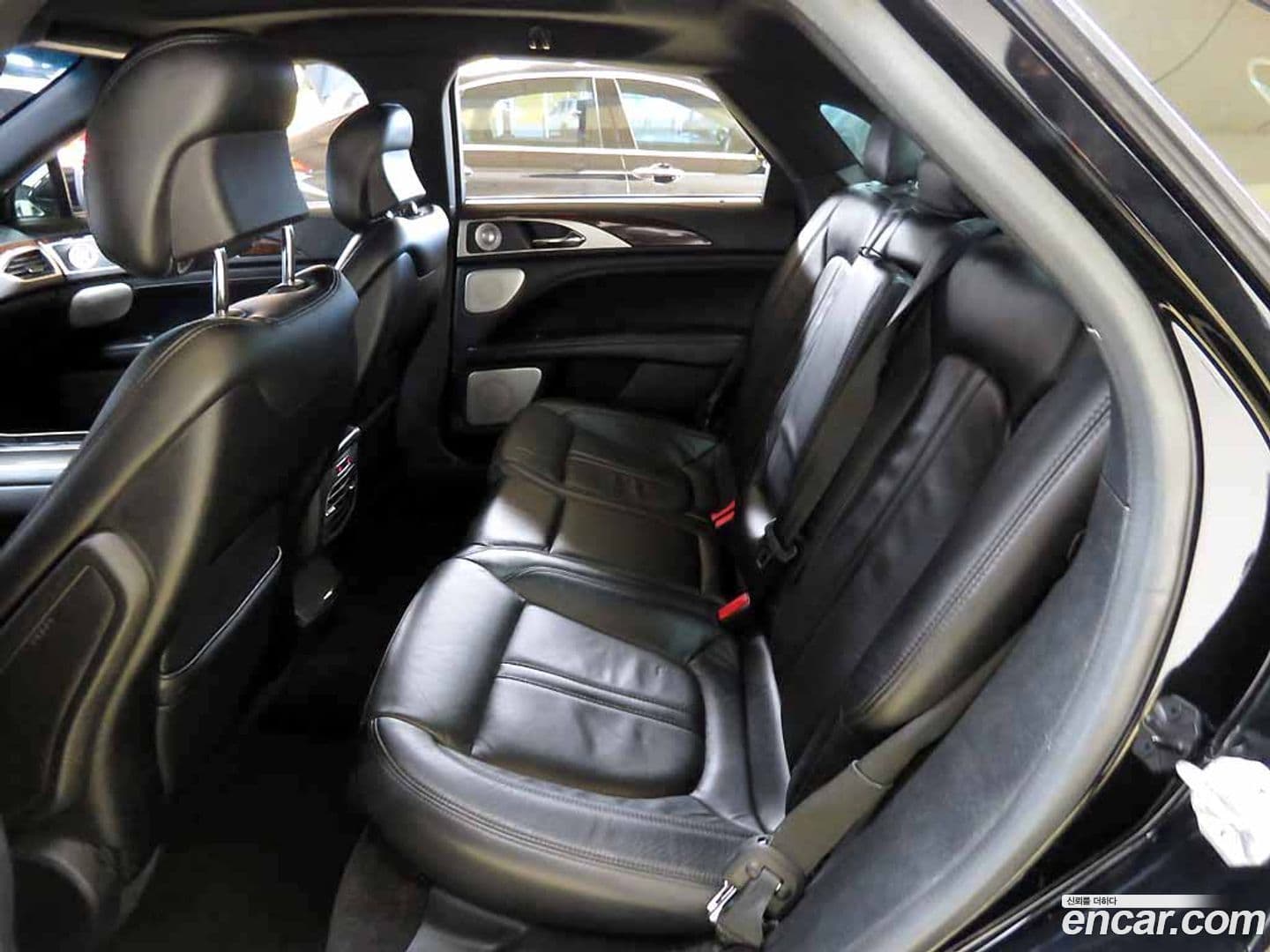 Main__Slider__Photo:MKZ Lincoln 2016.9-5