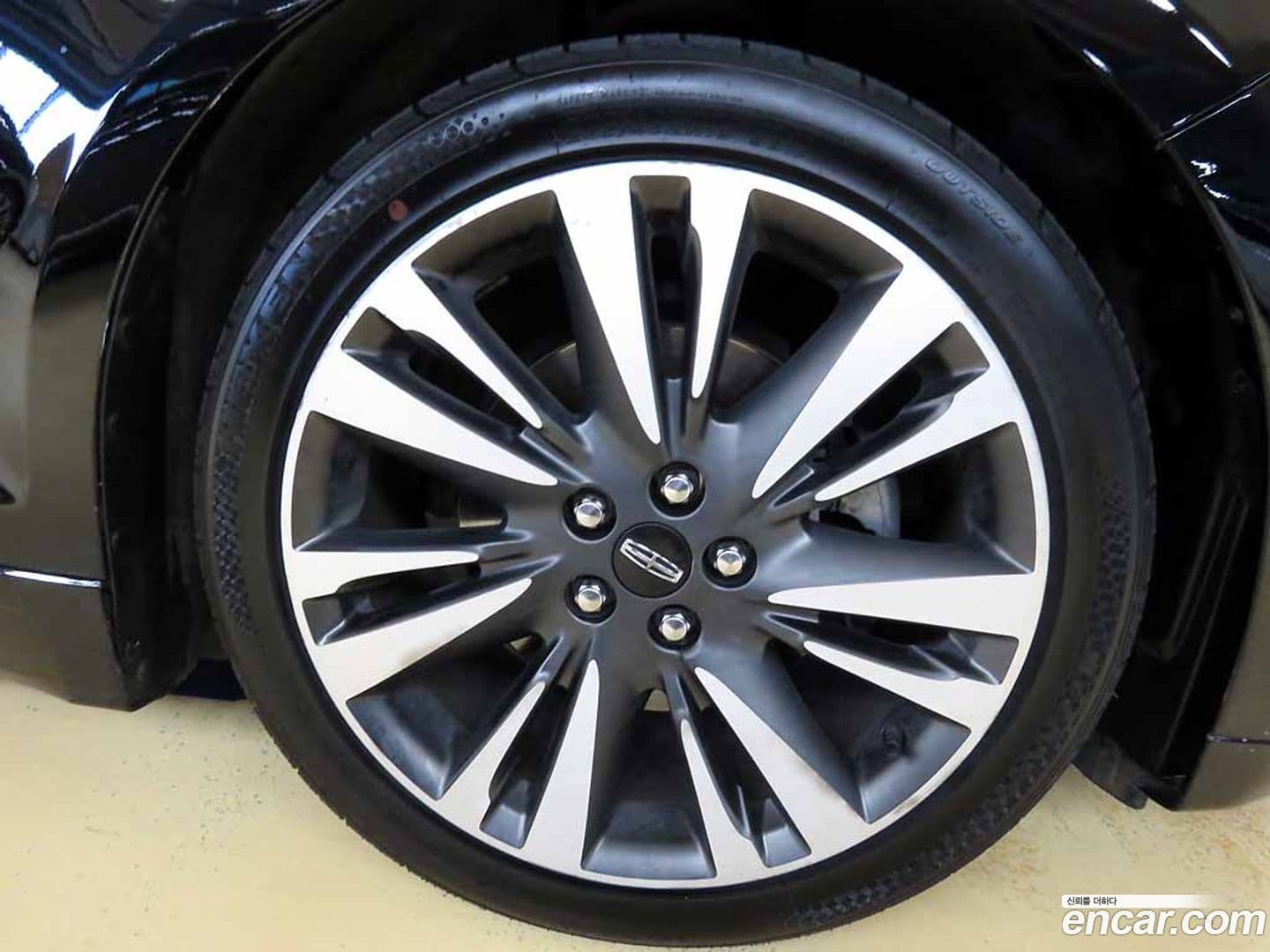 Main__Slider__Photo:MKZ Lincoln 2016.9-19