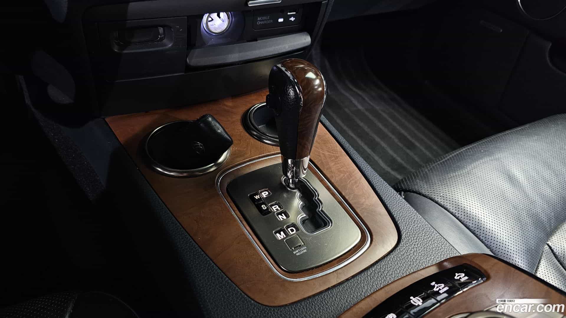 Chairman KG_Mobility_Ssangyong 2013.5-INNER-009