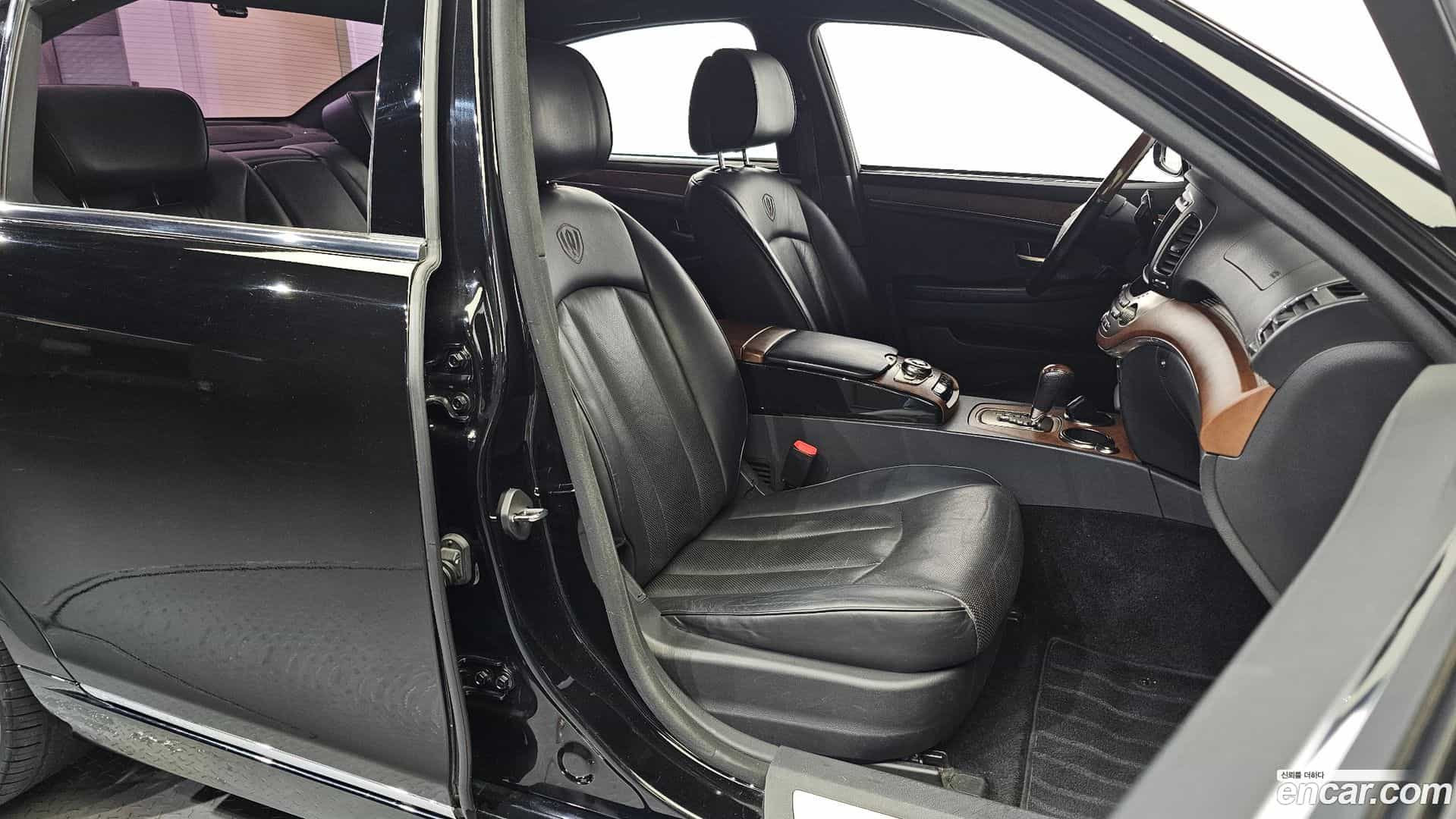 Chairman KG_Mobility_Ssangyong 2013.5-INNER-010