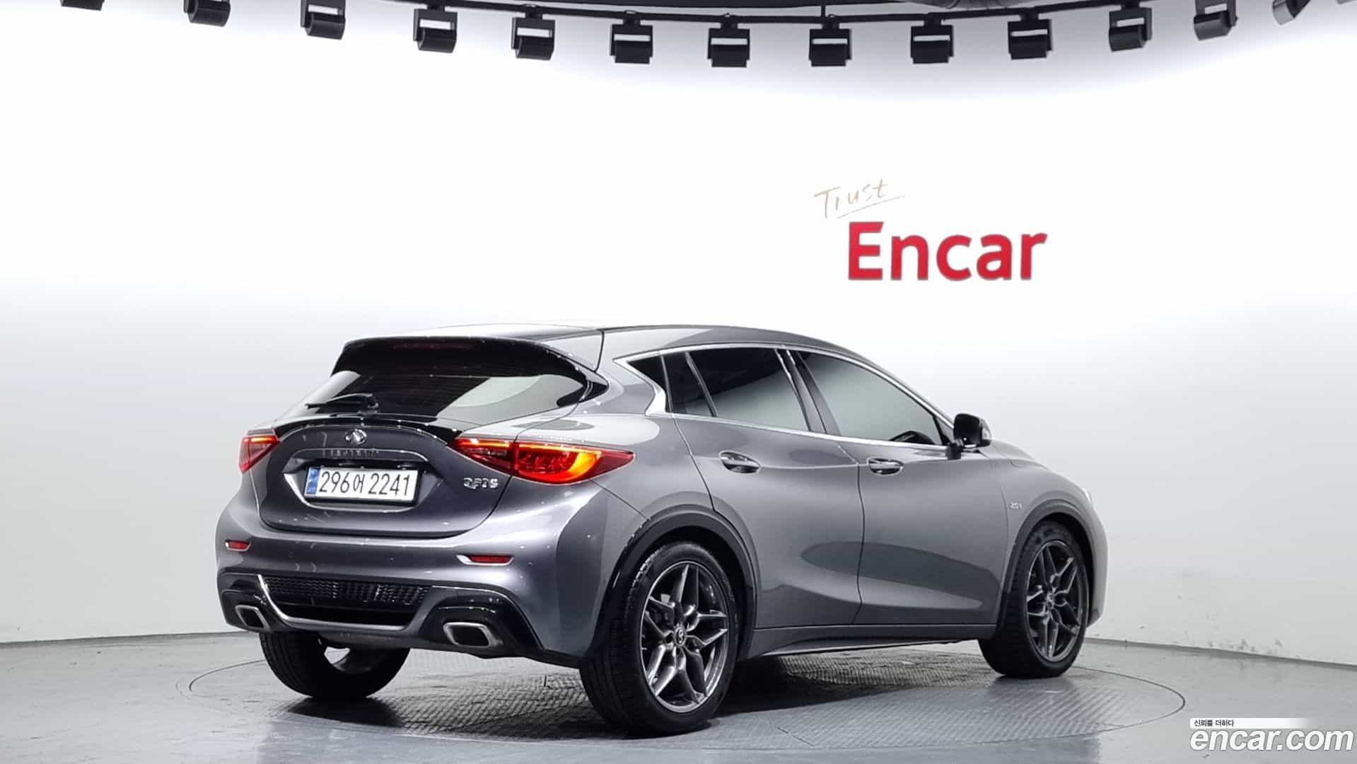 Q30 Infiniti 2019.3-OUTER-002