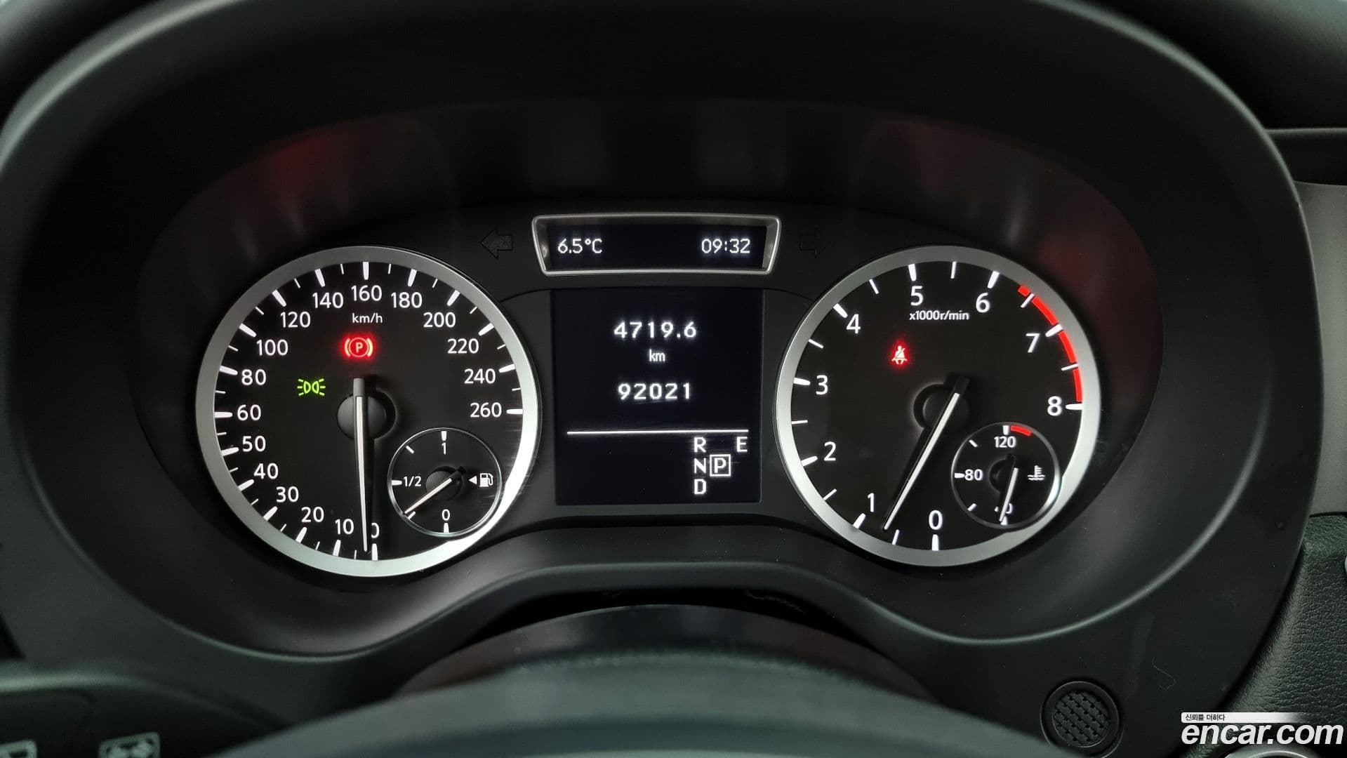 Main__Slider__Photo:Q30 Infiniti 2019.3-7