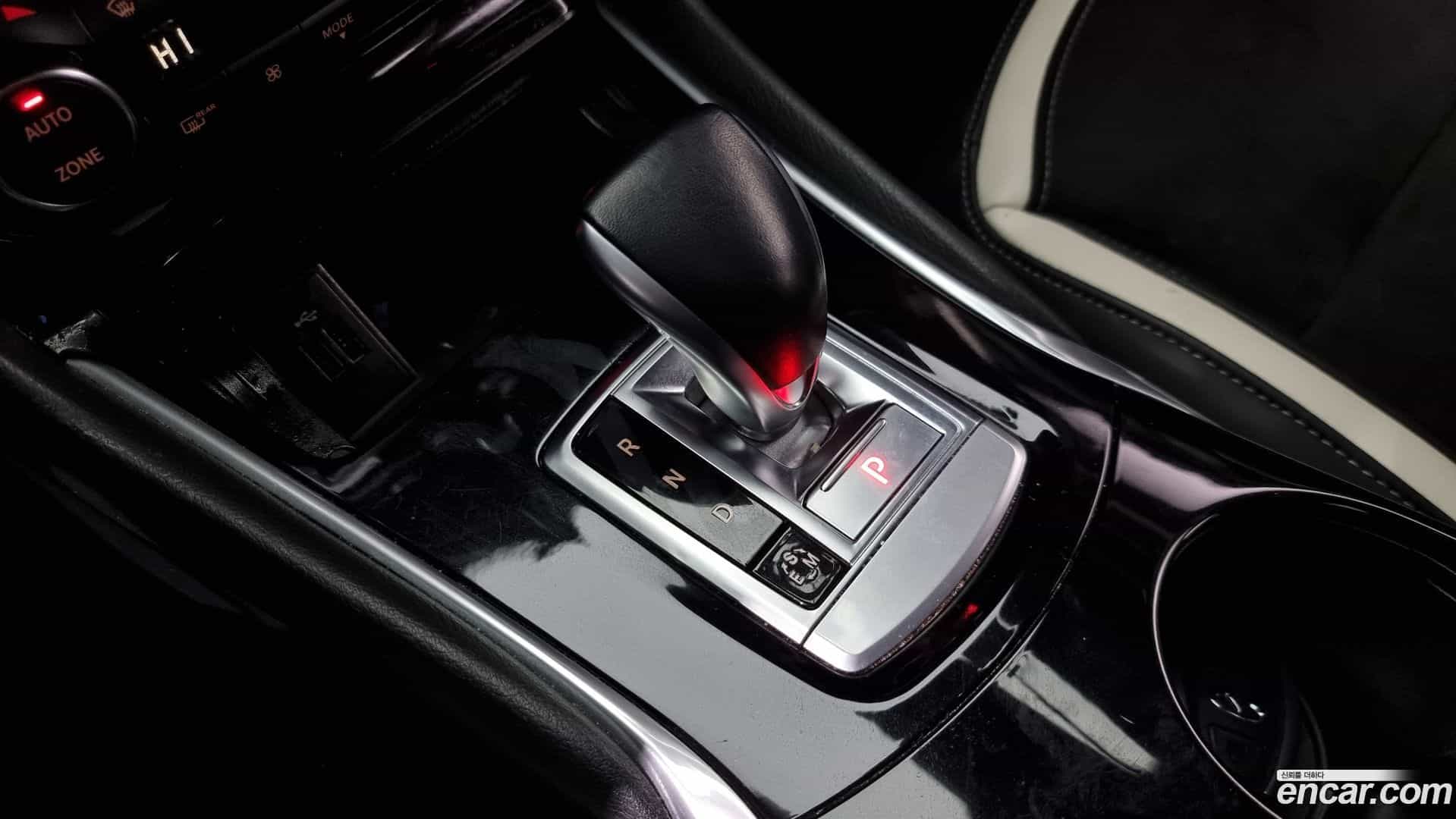 Q30 Infiniti 2019.3-INNER-009