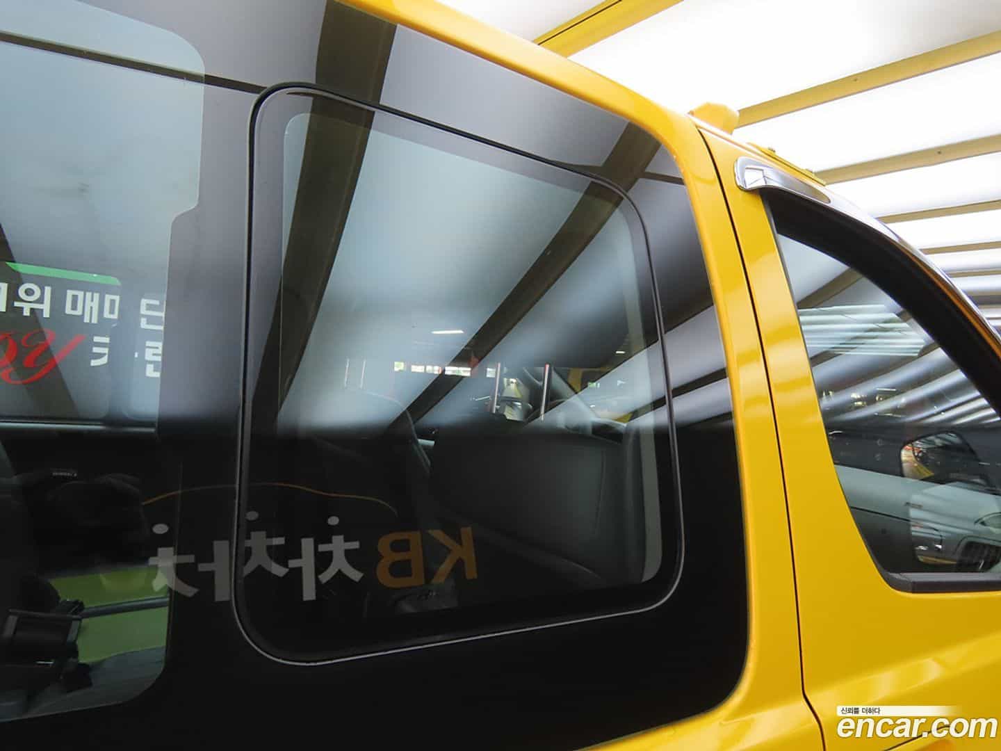 Starex Hyundai 2018.7-OPTION-022