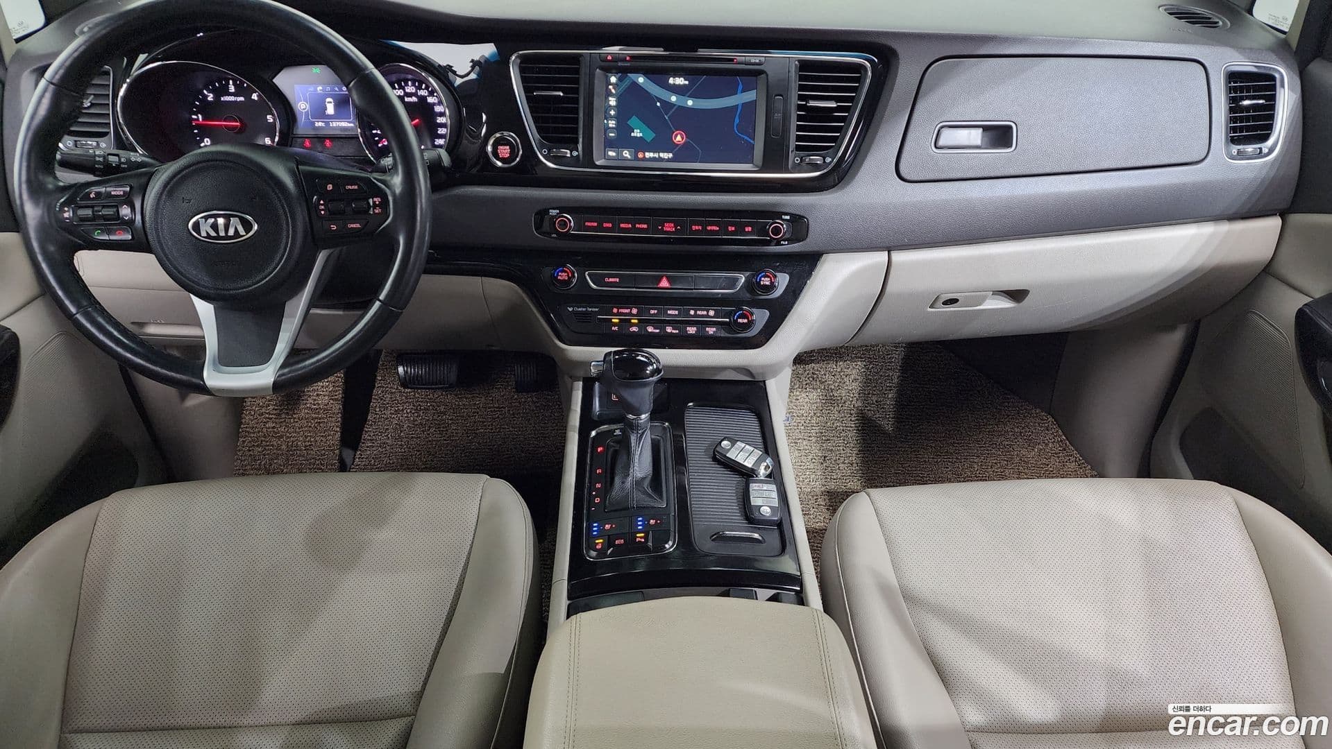 Main__Slider__Photo:Canival Kia 2016.5-6