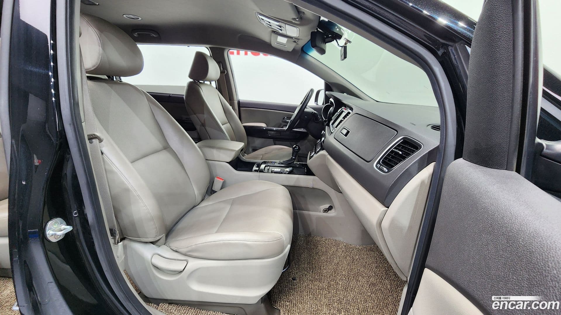 Main__Slider__Photo:Canival Kia 2016.5-9