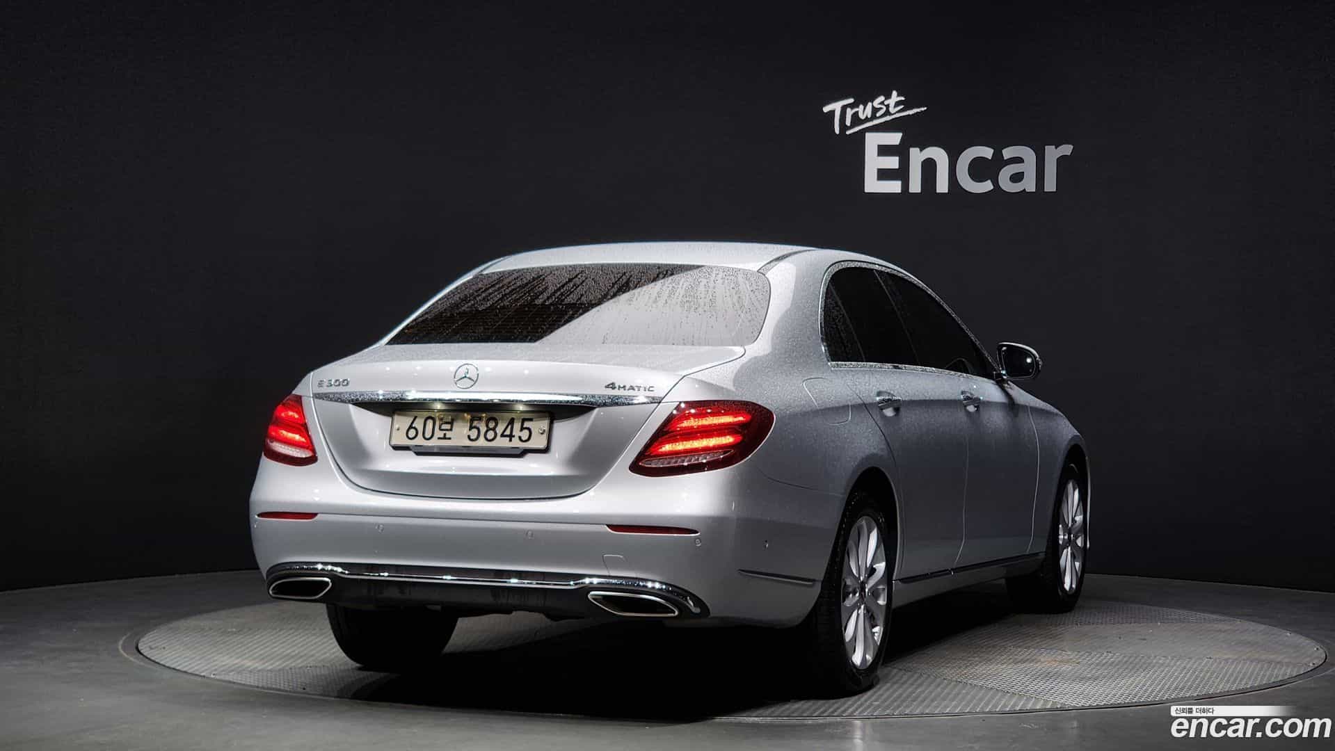 E-Class Mercedes-Benz 2017.10-OUTER-002