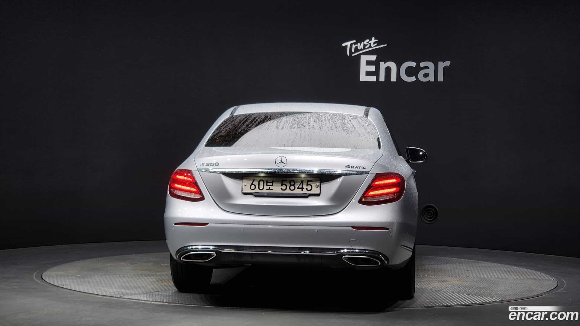 E-Class Mercedes-Benz 2017.10-OUTER-004