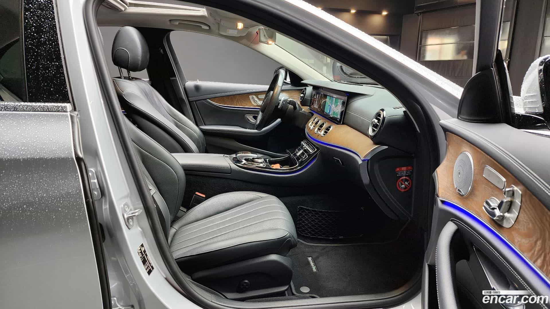 E-Class Mercedes-Benz 2017.10-INNER-010