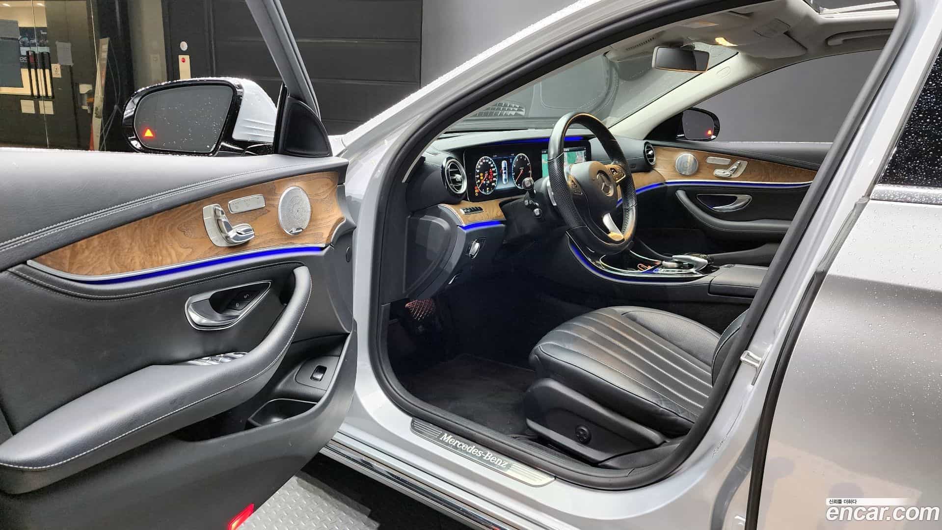 E-Class Mercedes-Benz 2017.10-OPTION-015