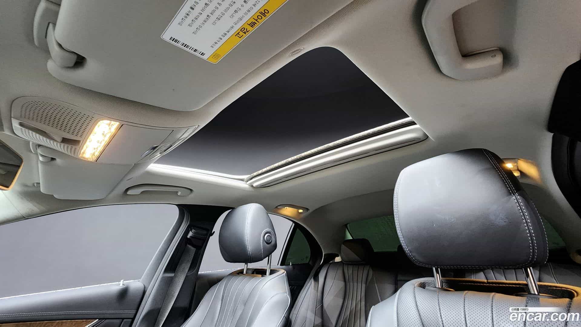 E-Class Mercedes-Benz 2017.10-OPTION-021