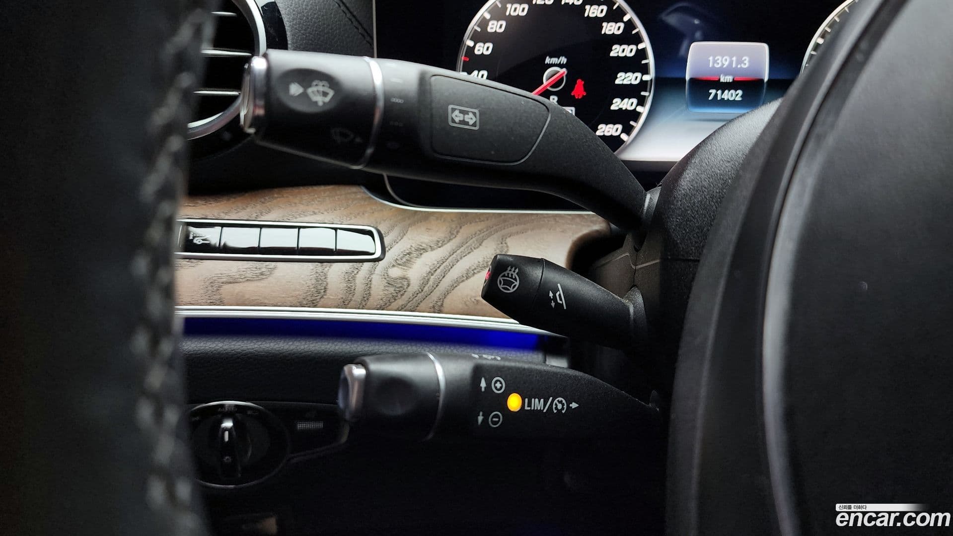 Main__Slider__Photo:E-Class Mercedes-Benz 2017.10-18