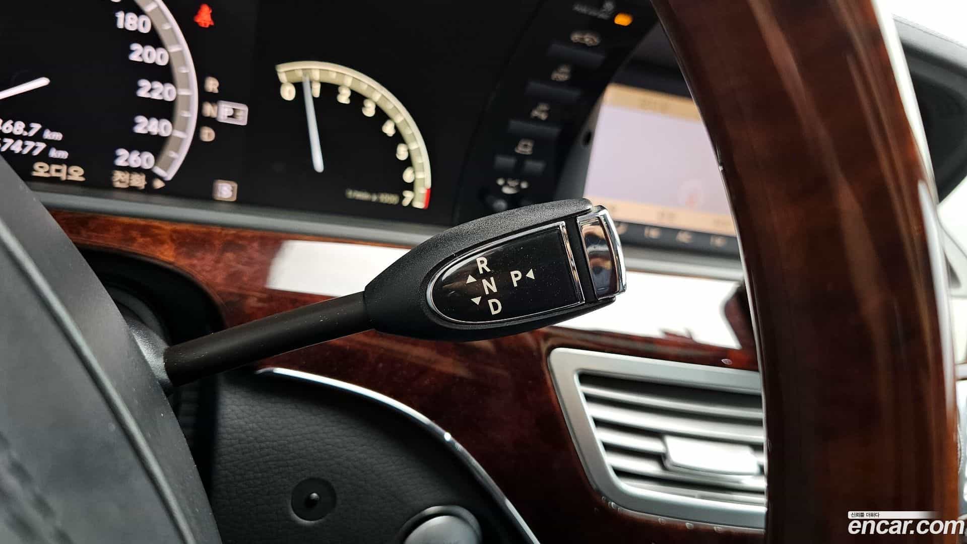 S-Class Mercedes-Benz 2008.4-INNER-009