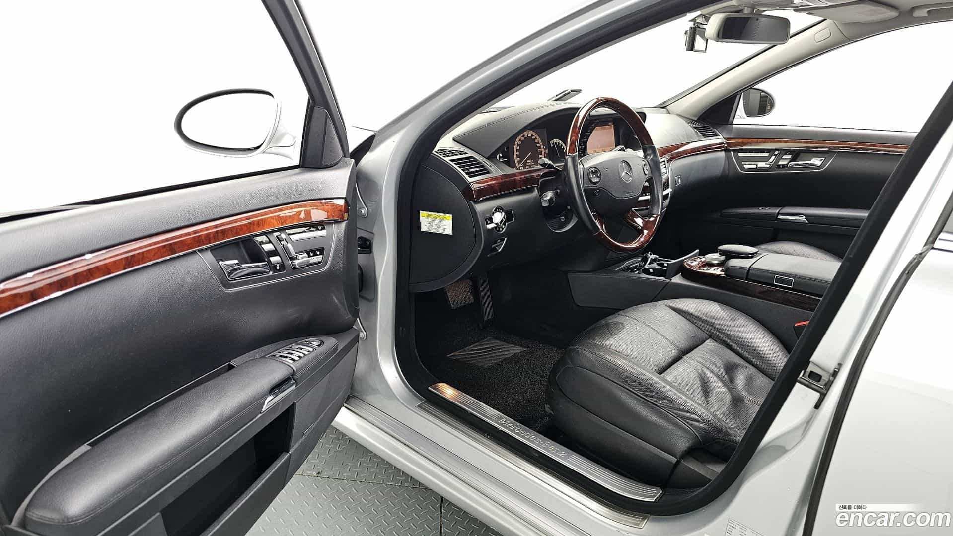 S-Class Mercedes-Benz 2008.4-INNER-010