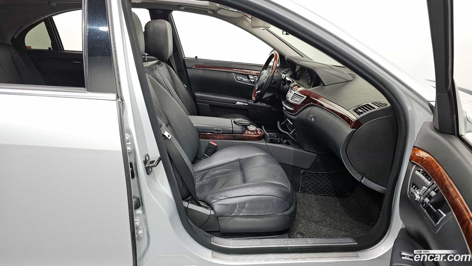 S-Class Mercedes-Benz 2008.4-OPTION-015