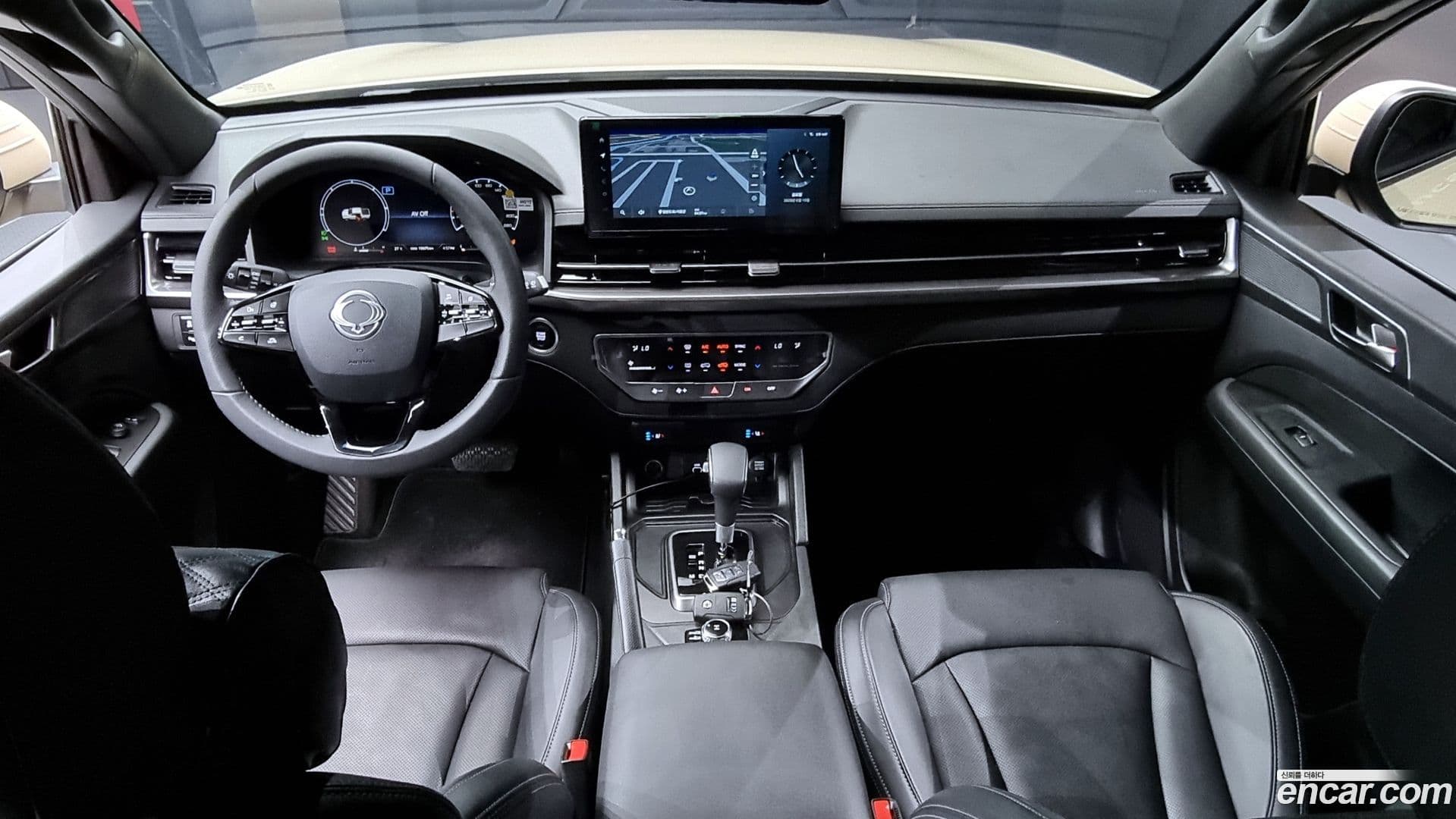 Main__Slider__Photo:Rexton KG_Mobility_Ssangyong 2024.7-6