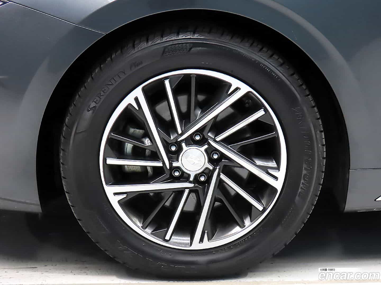 Grandeur Hyundai 2020.3-OPTION-024