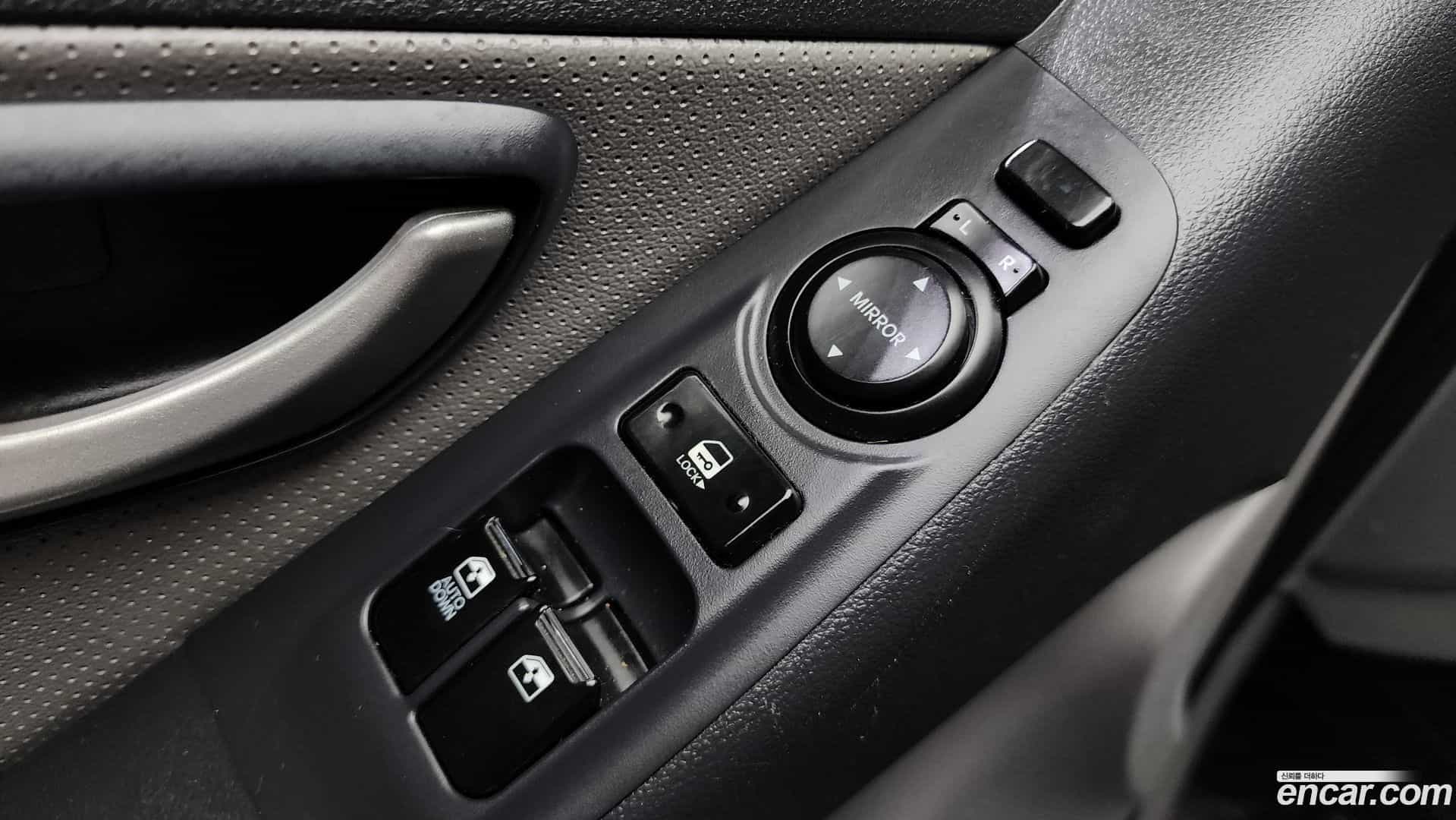 Starex Hyundai 2014.1-OPTION-022