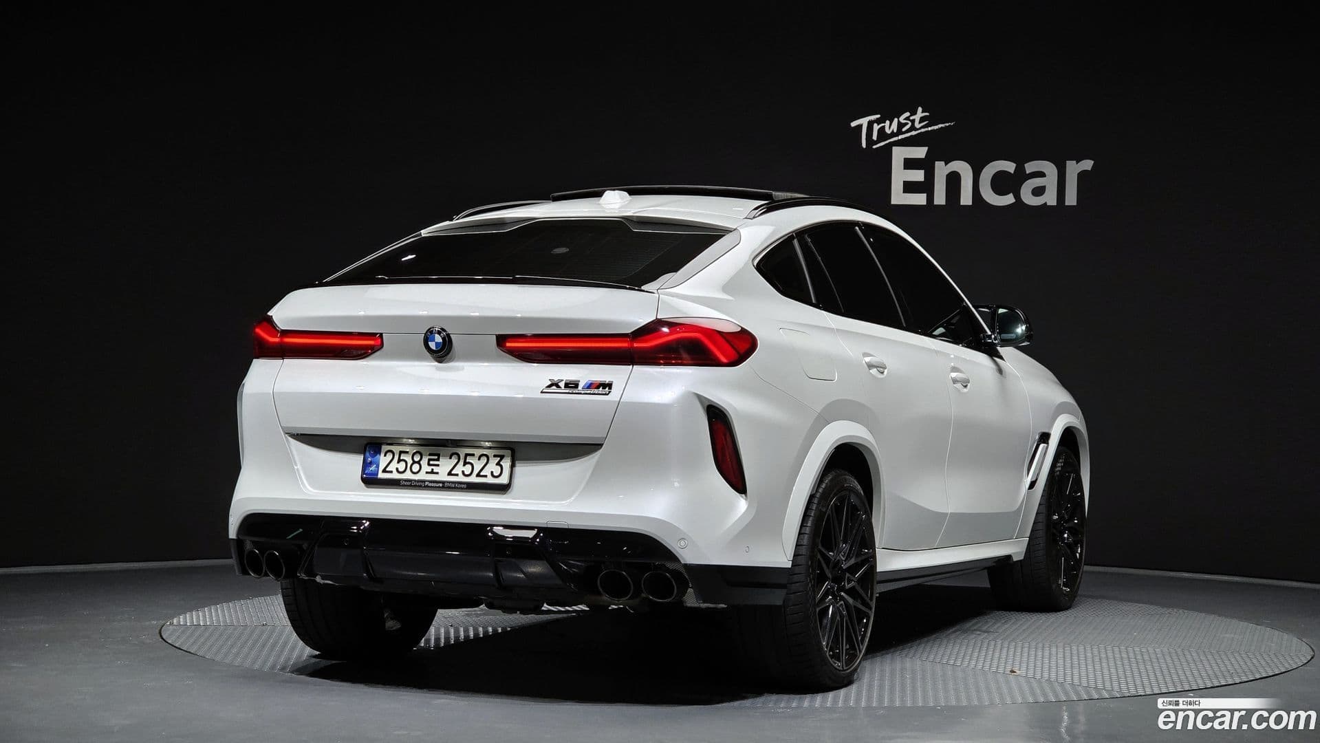 Main__Slider__Photo:X6M BMW 2024.6-1