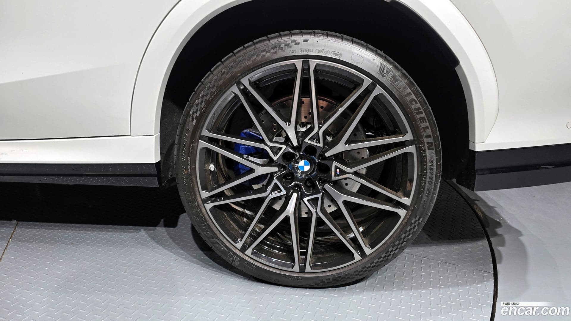 Main__Slider__Photo:X6M BMW 2024.6-4