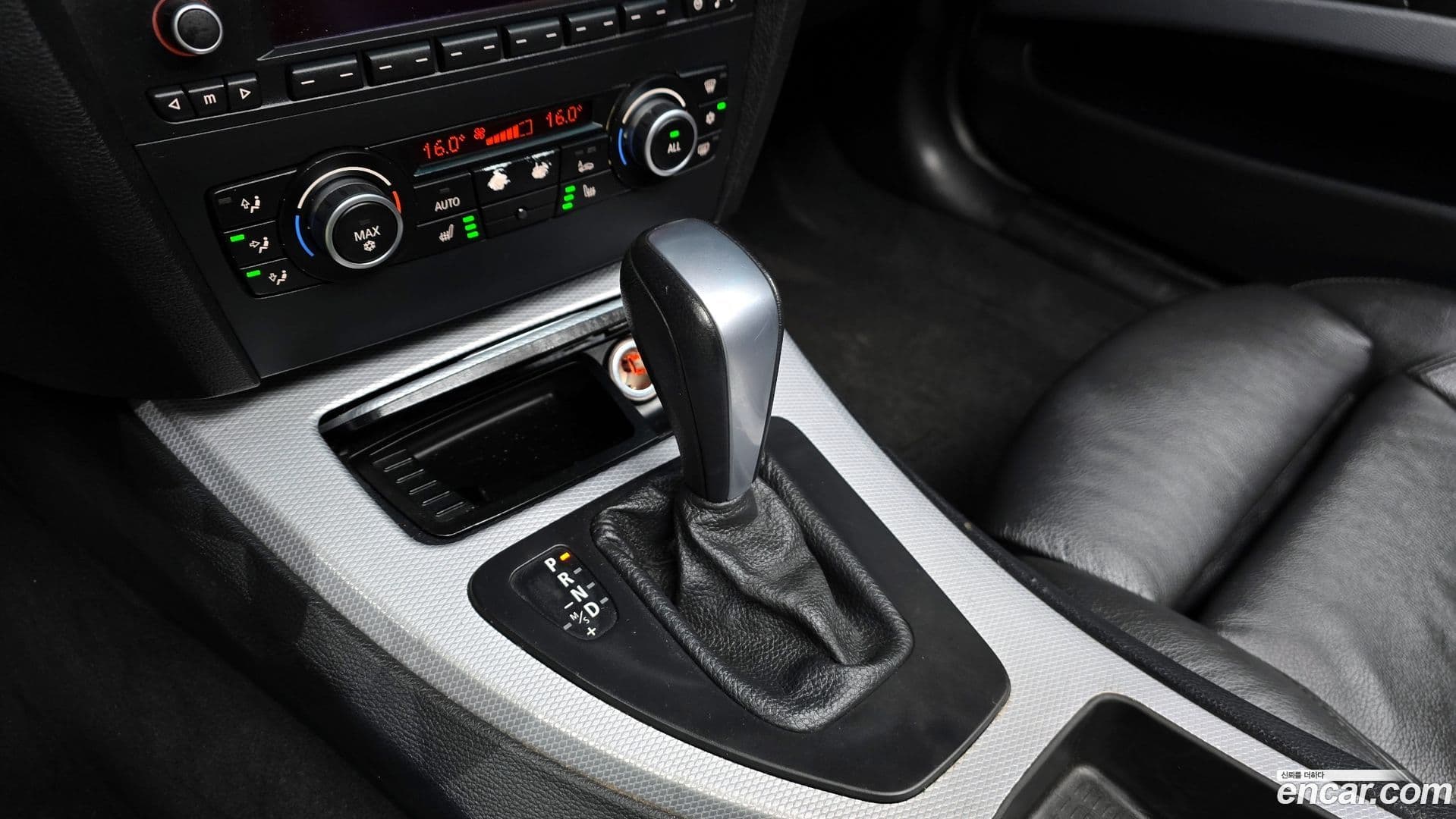 Main__Slider__Photo:3-Series BMW 2011.2-8