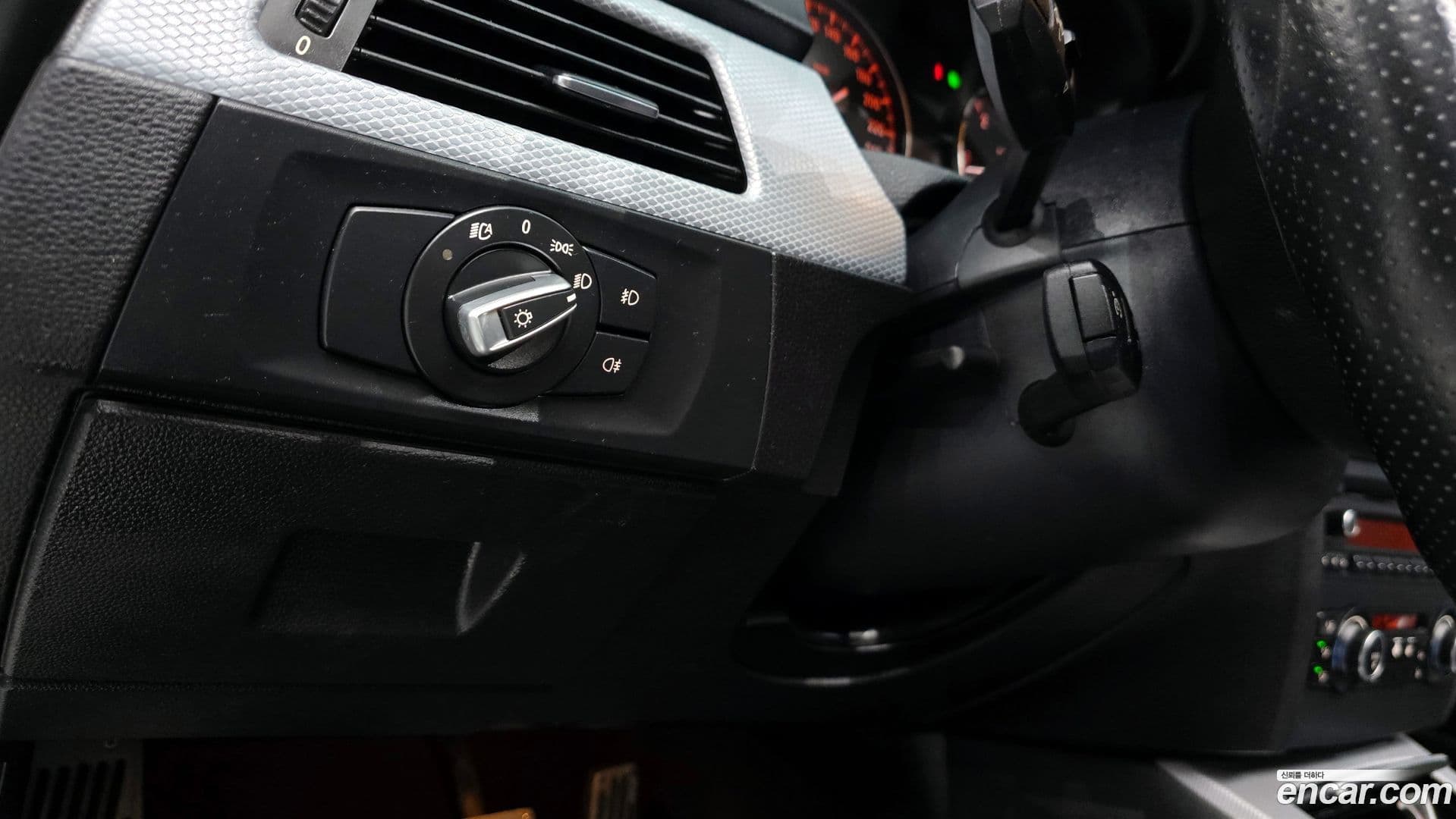 Main__Slider__Photo:3-Series BMW 2011.2-13