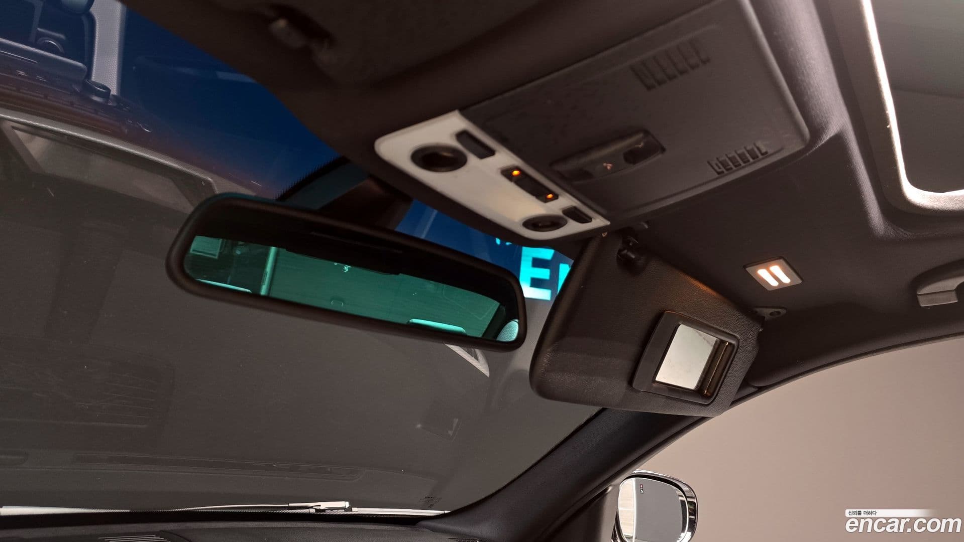 Main__Slider__Photo:3-Series BMW 2011.2-18