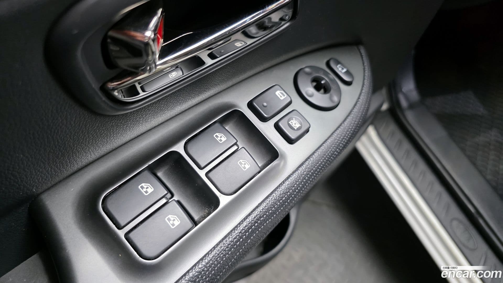 Main__Slider__Photo:Carens Kia 2013.1-13