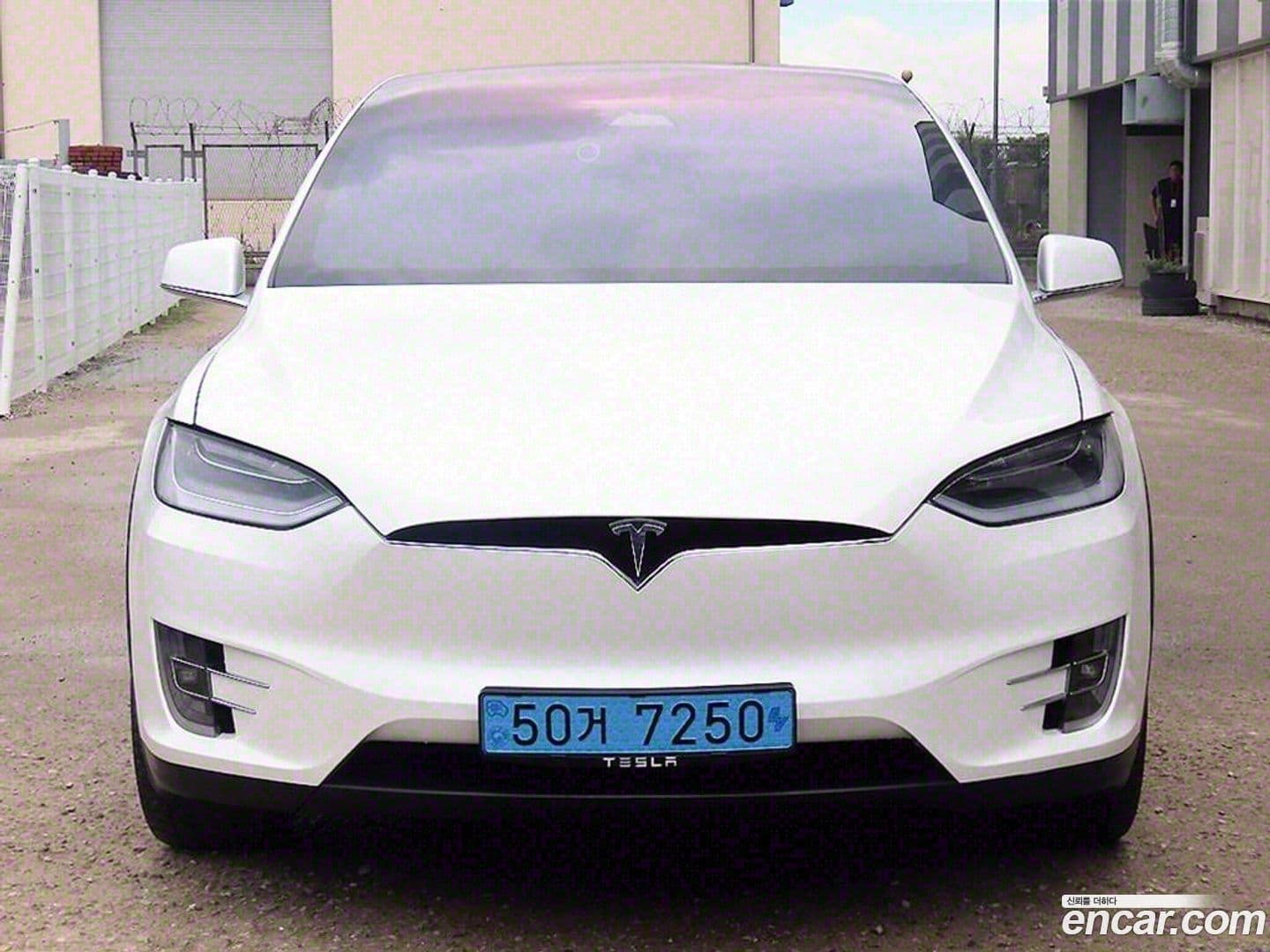 Main__Slider__Photo:Model X Tesla 2019.8-1