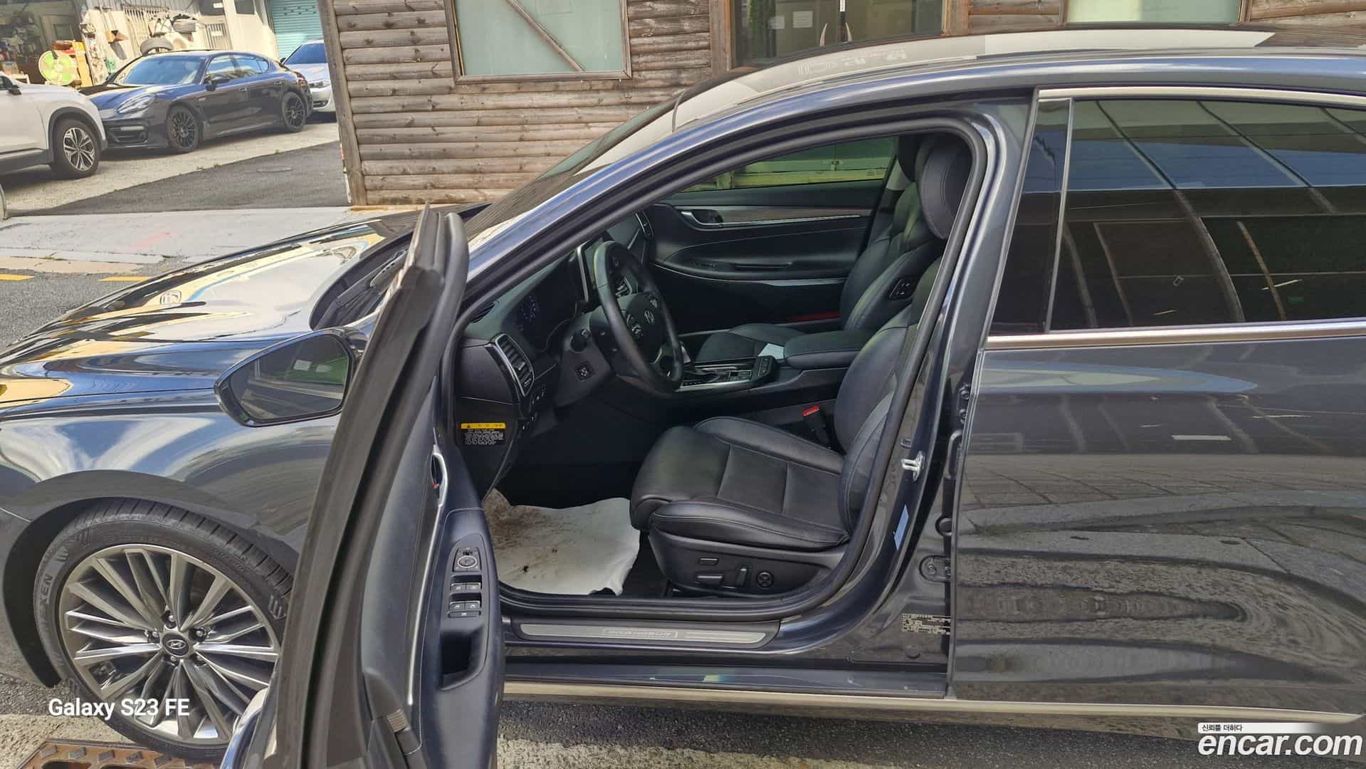 Grandeur Hyundai 2017.2-INNER-007