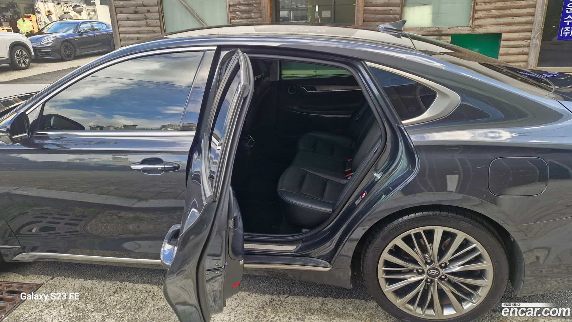 Grandeur Hyundai 2017.2-INNER-008