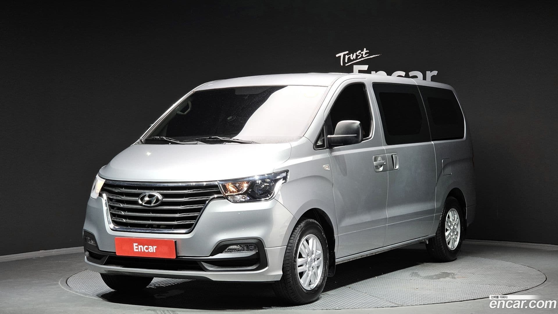 Main__Slider__Photo:Starex Hyundai 2019.4-0