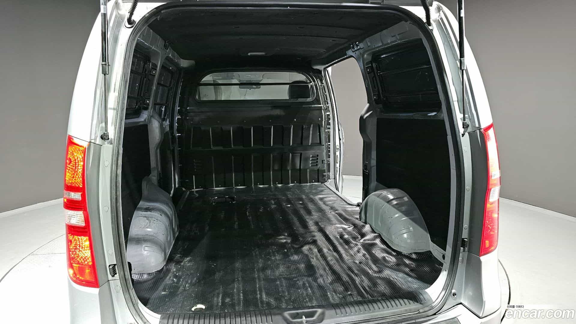 Starex Hyundai 2019.4-OPTION-024