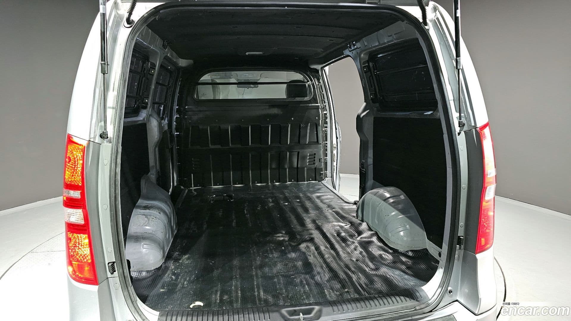 Main__Slider__Photo:Starex Hyundai 2019.4-19