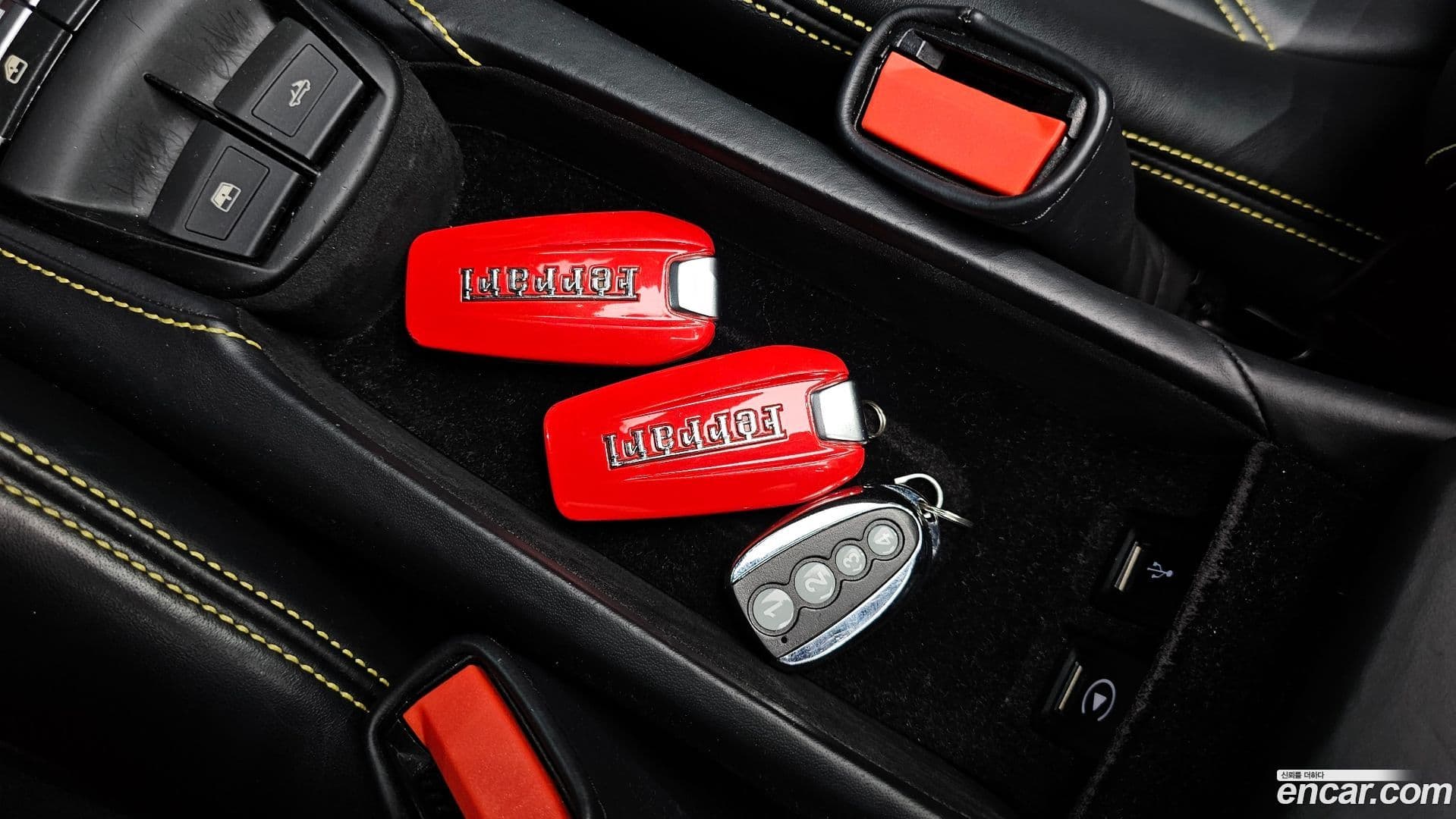 Main__Slider__Photo:488 Ferrari 2016.6-16