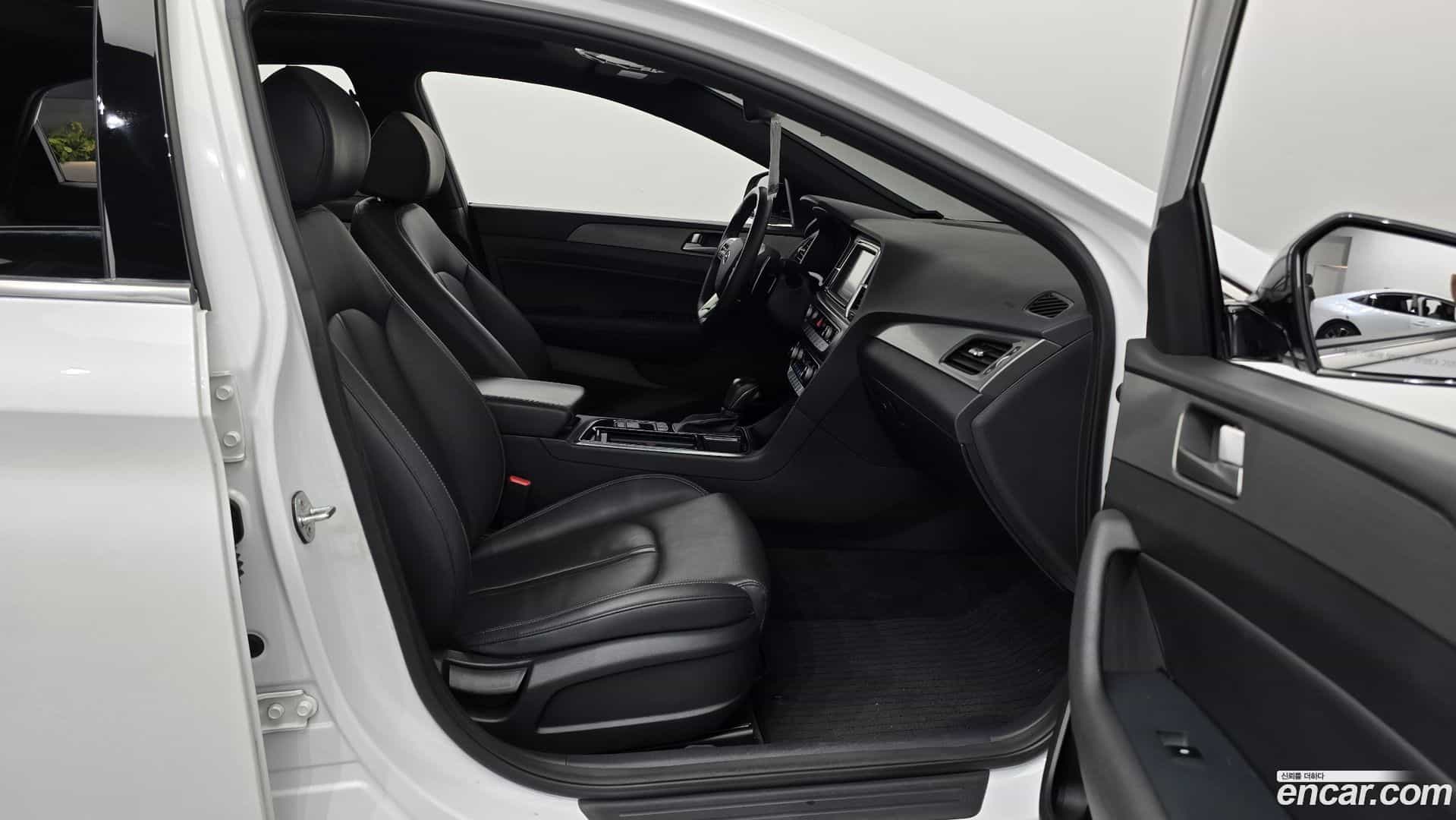 Sonata Hyundai 2018.1-OPTION-015