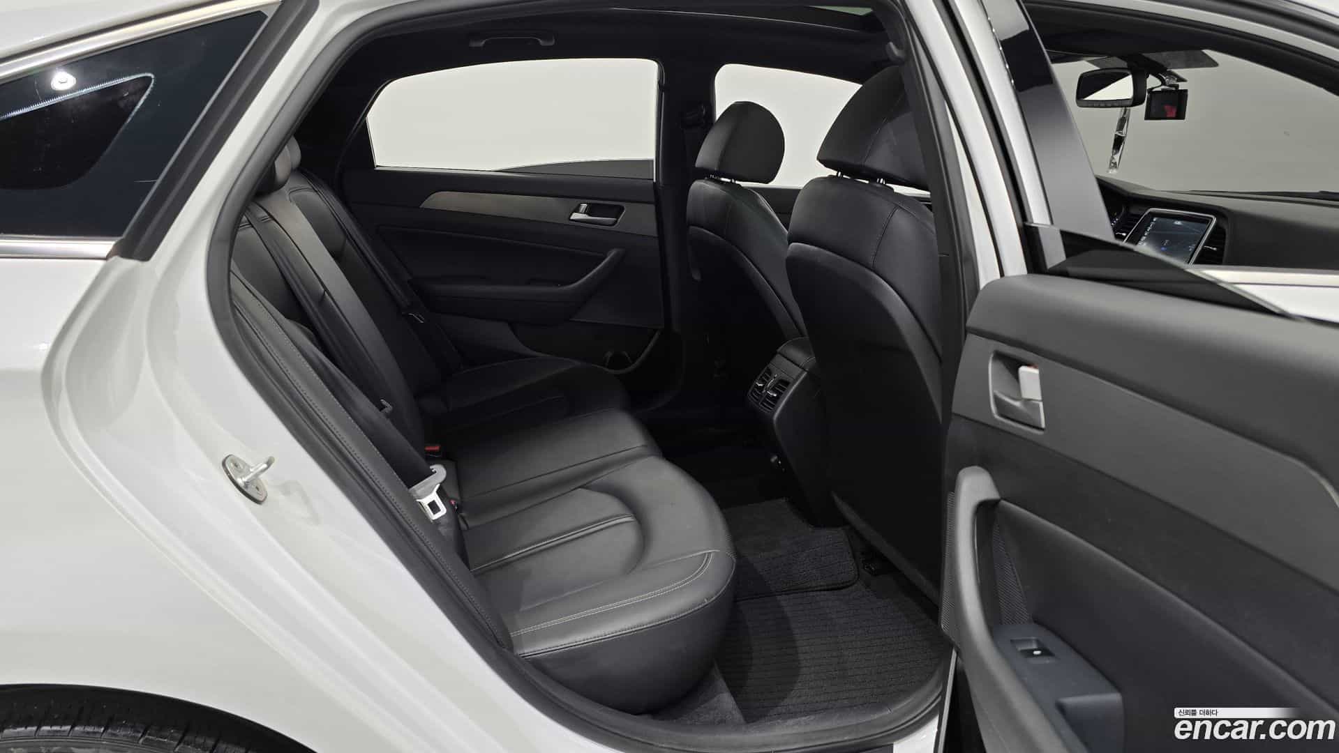 Sonata Hyundai 2018.1-OPTION-016