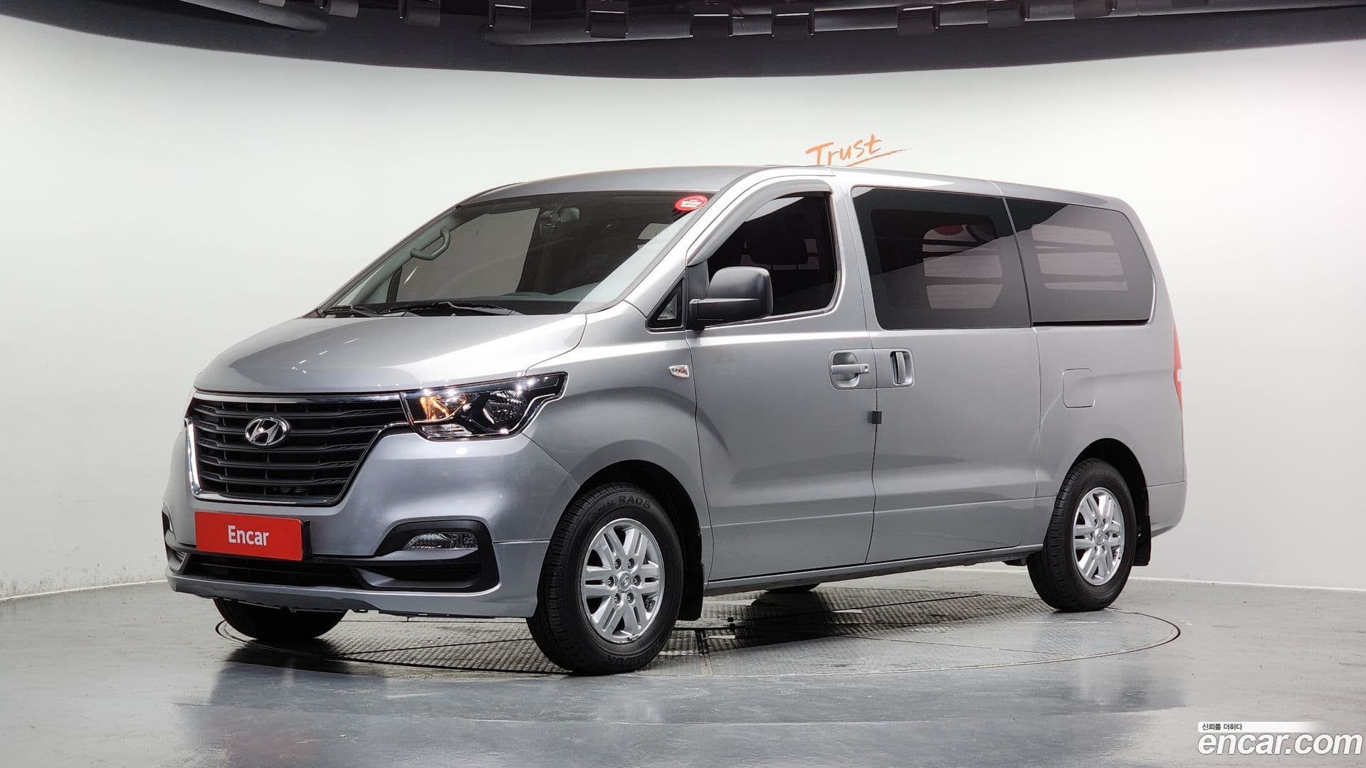 Main__Slider__Photo:Starex Hyundai 2019.5-0