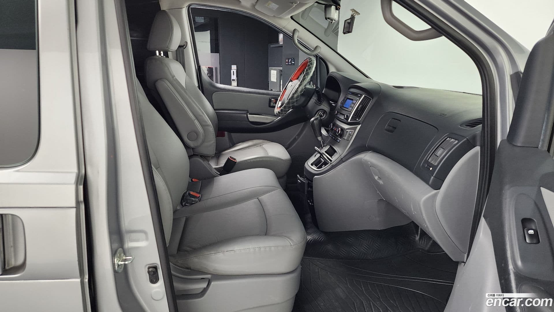 Main__Slider__Photo:Starex Hyundai 2019.5-10