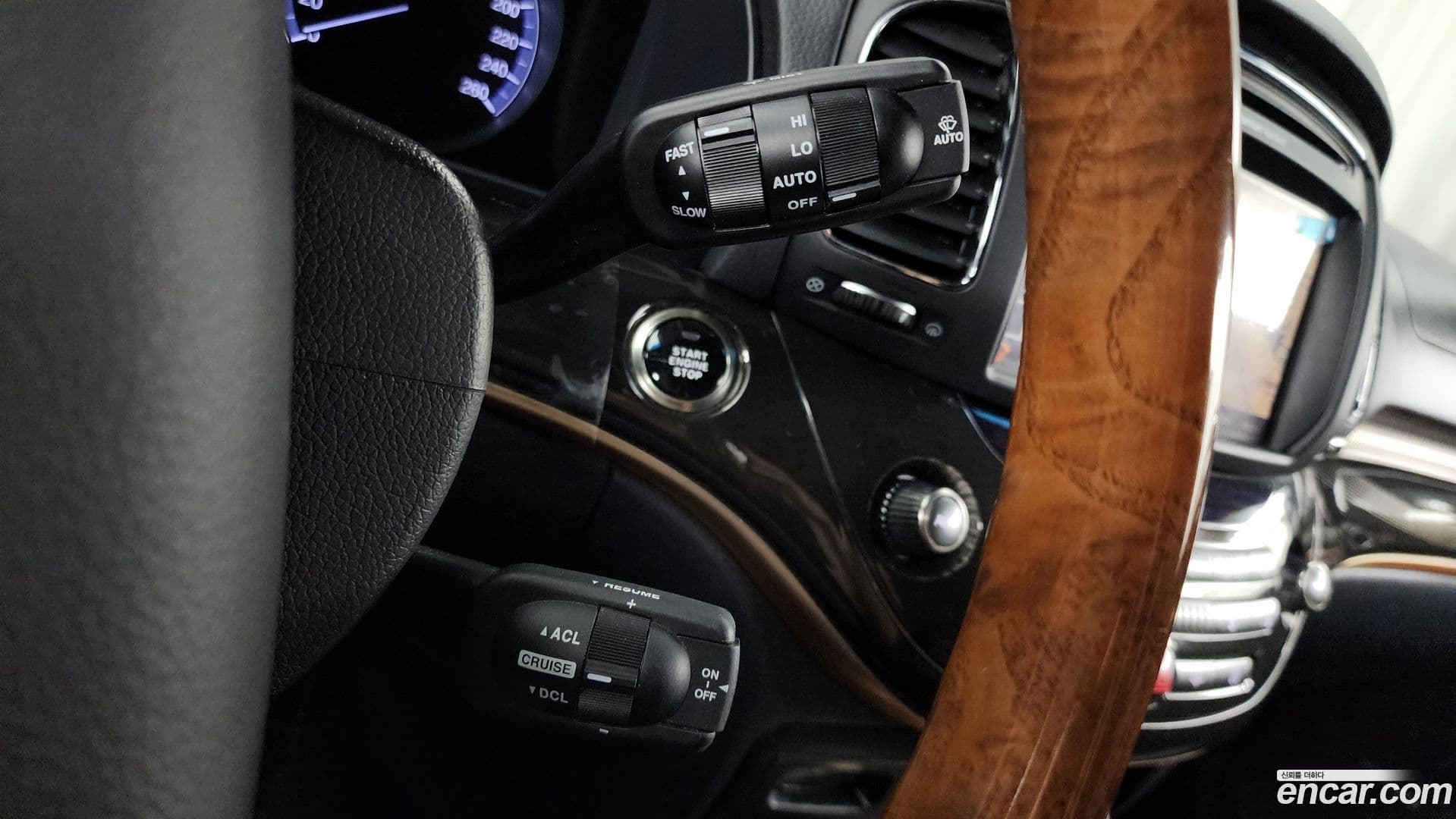 Main__Slider__Photo:Chairman KG_Mobility_Ssangyong 2016.7-17