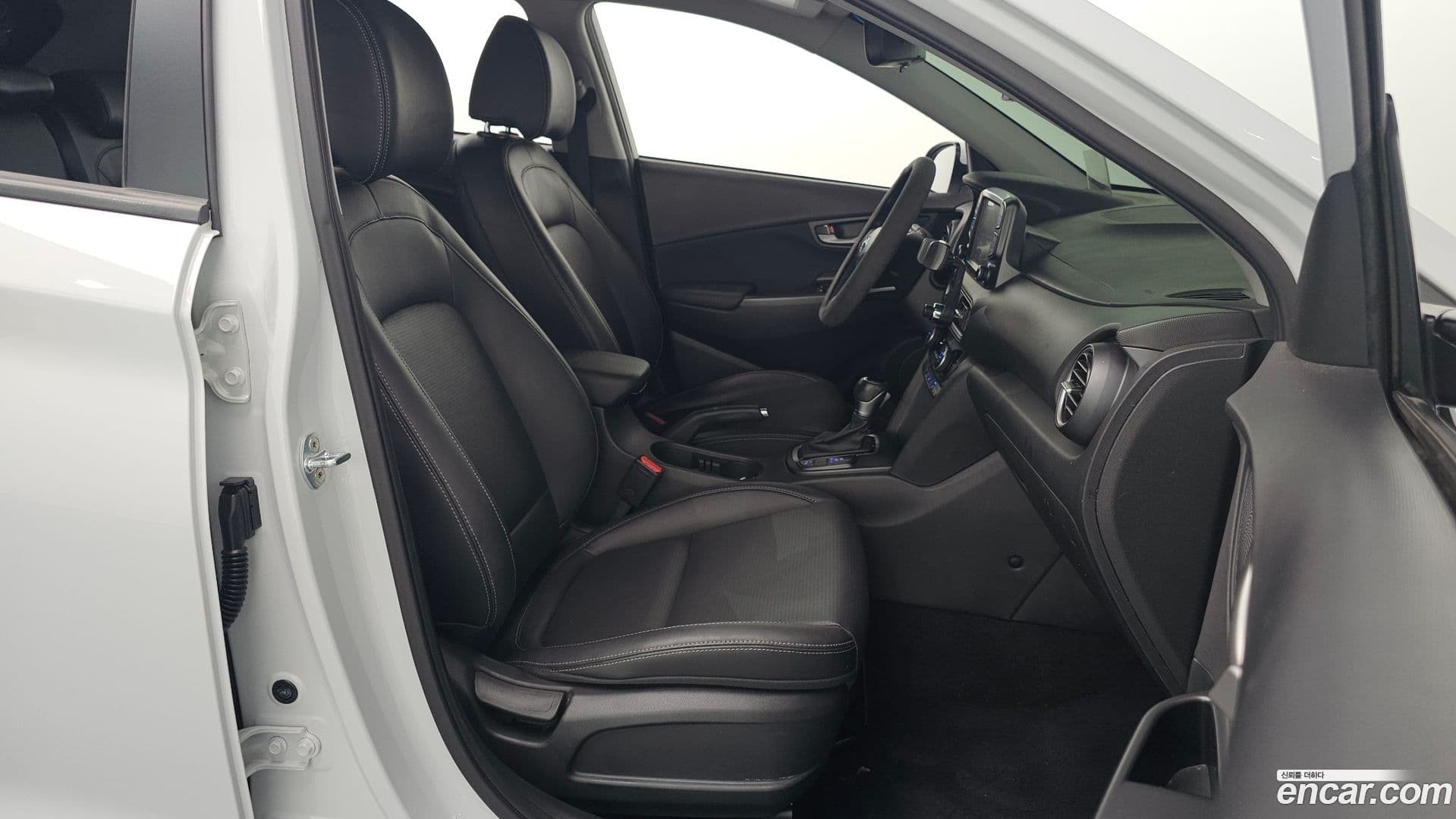 Main__Slider__Photo:Kona Hyundai 2018.3-9