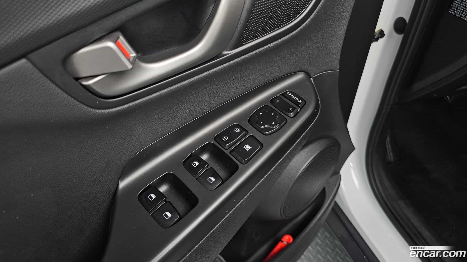 Kona Hyundai 2018.3-OPTION-021