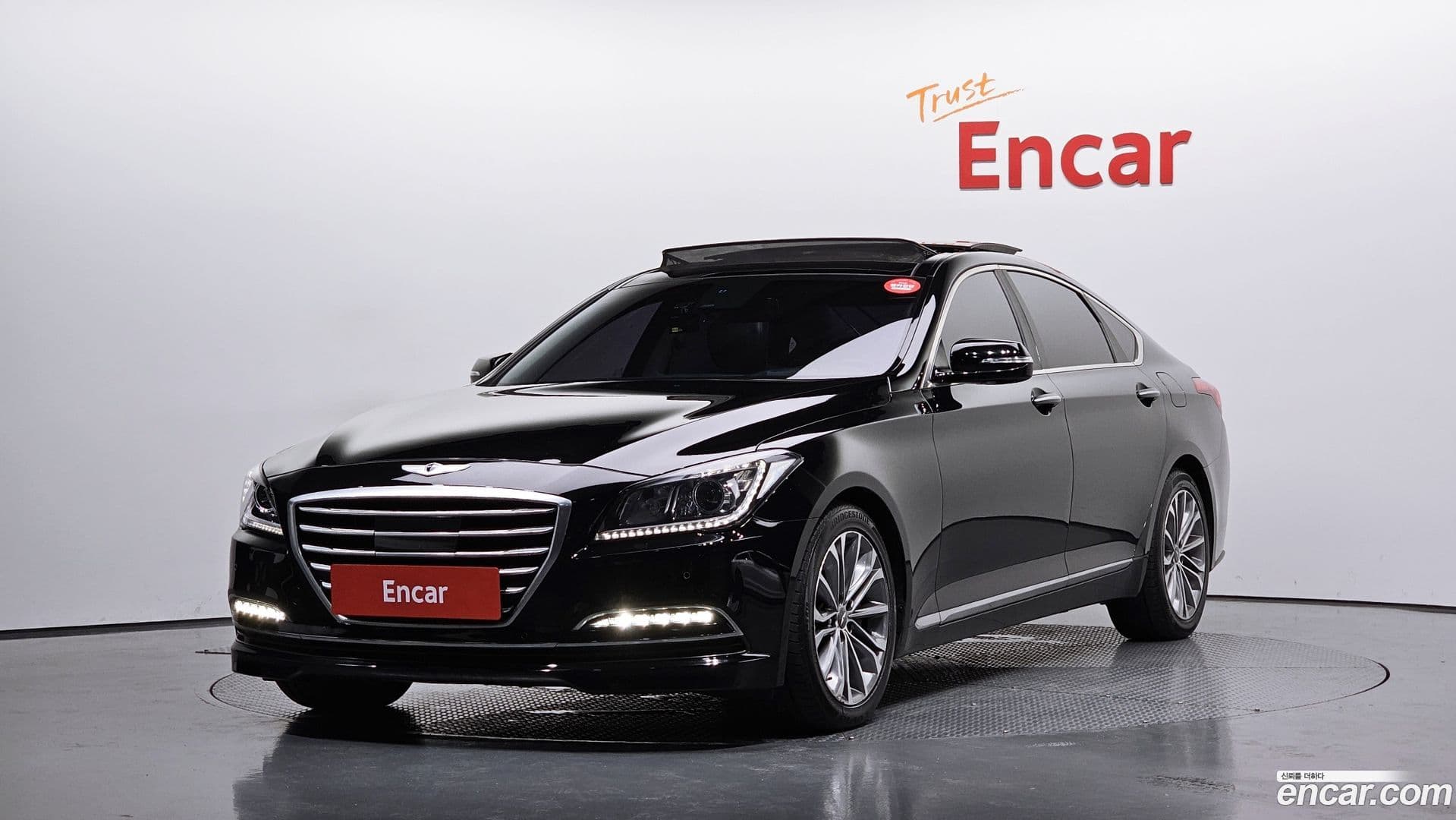 Main__Slider__Photo:Genesis Hyundai 2014.9-0