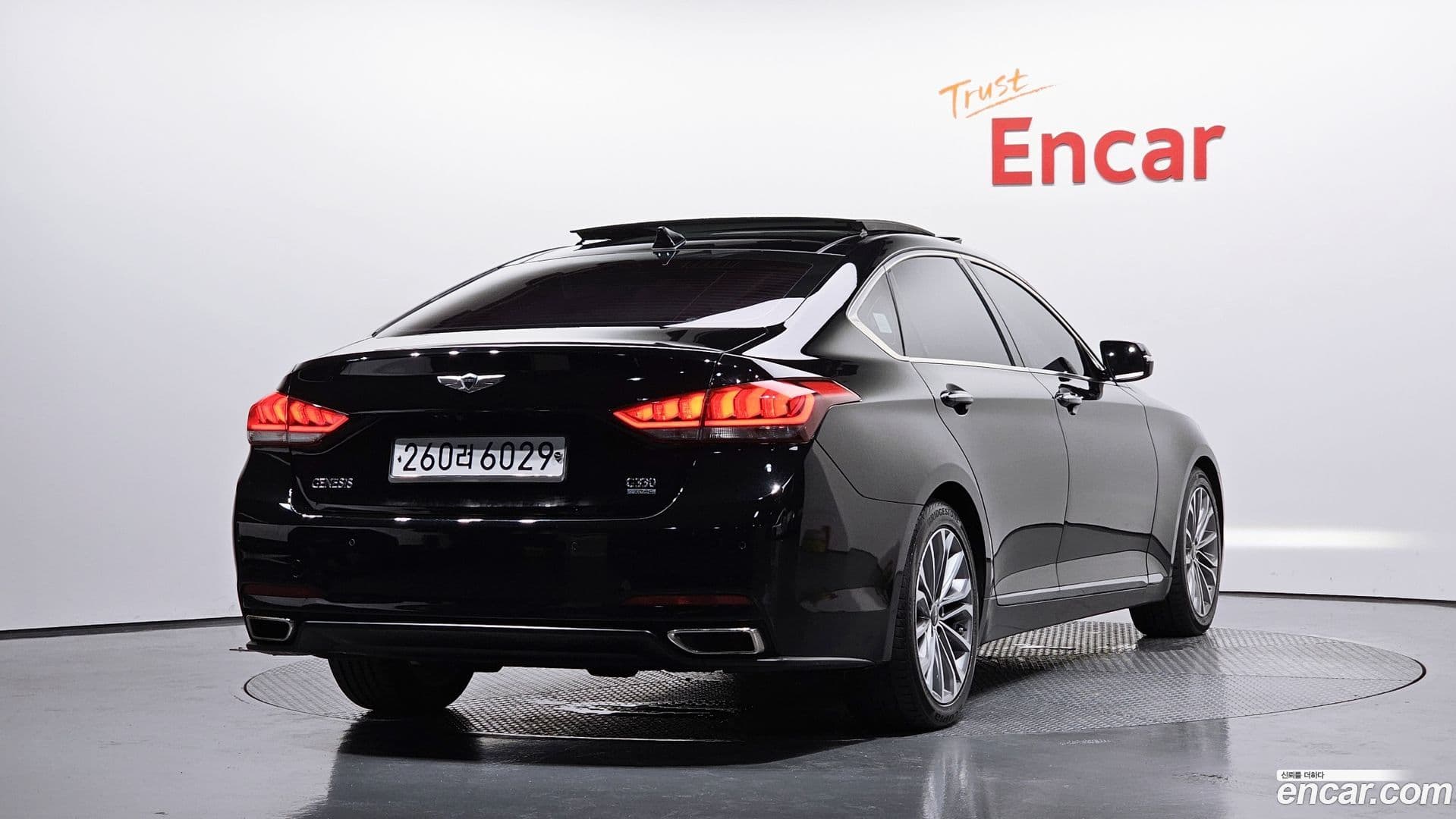 Main__Slider__Photo:Genesis Hyundai 2014.9-1