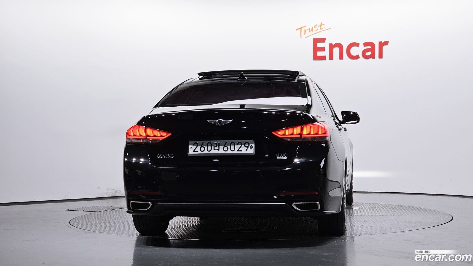 Main__Slider__Photo:Genesis Hyundai 2014.9-3