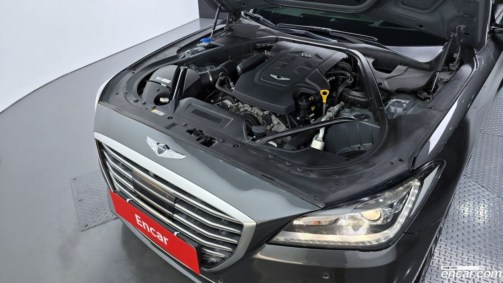 Main__Slider__Photo:G80 Genesis 2017.4-5