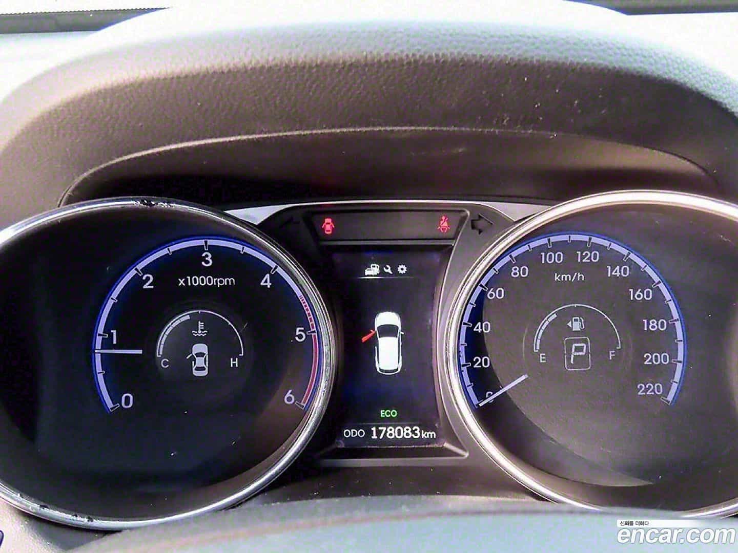 Tucson Hyundai 2014.3-INNER-009